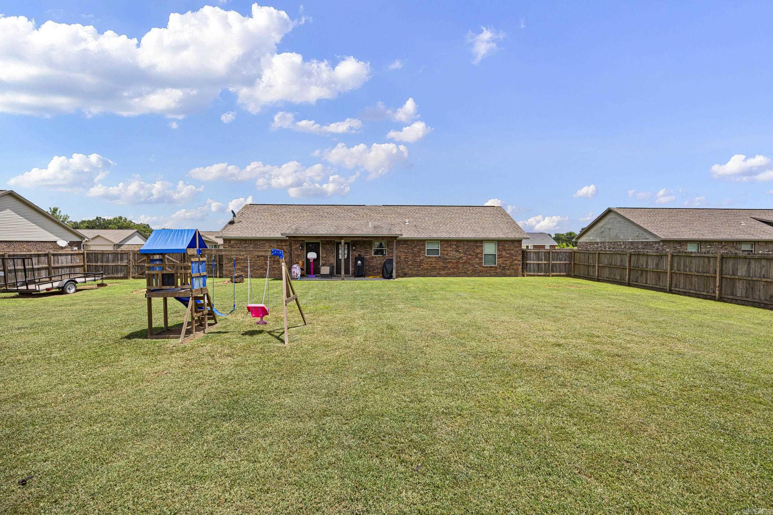 COCANOUGHERS CORNER - Residential