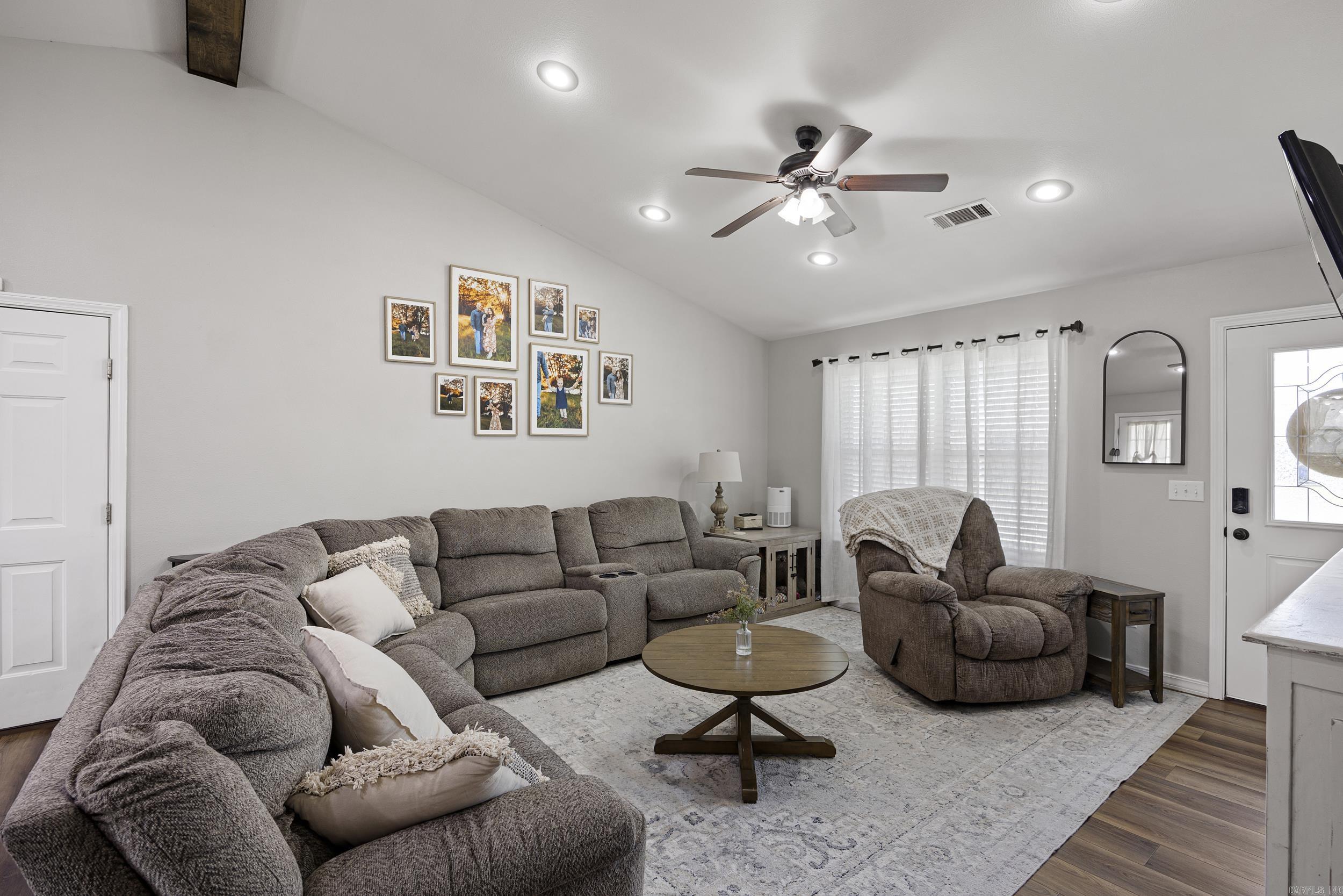 COCANOUGHERS CORNER - Residential