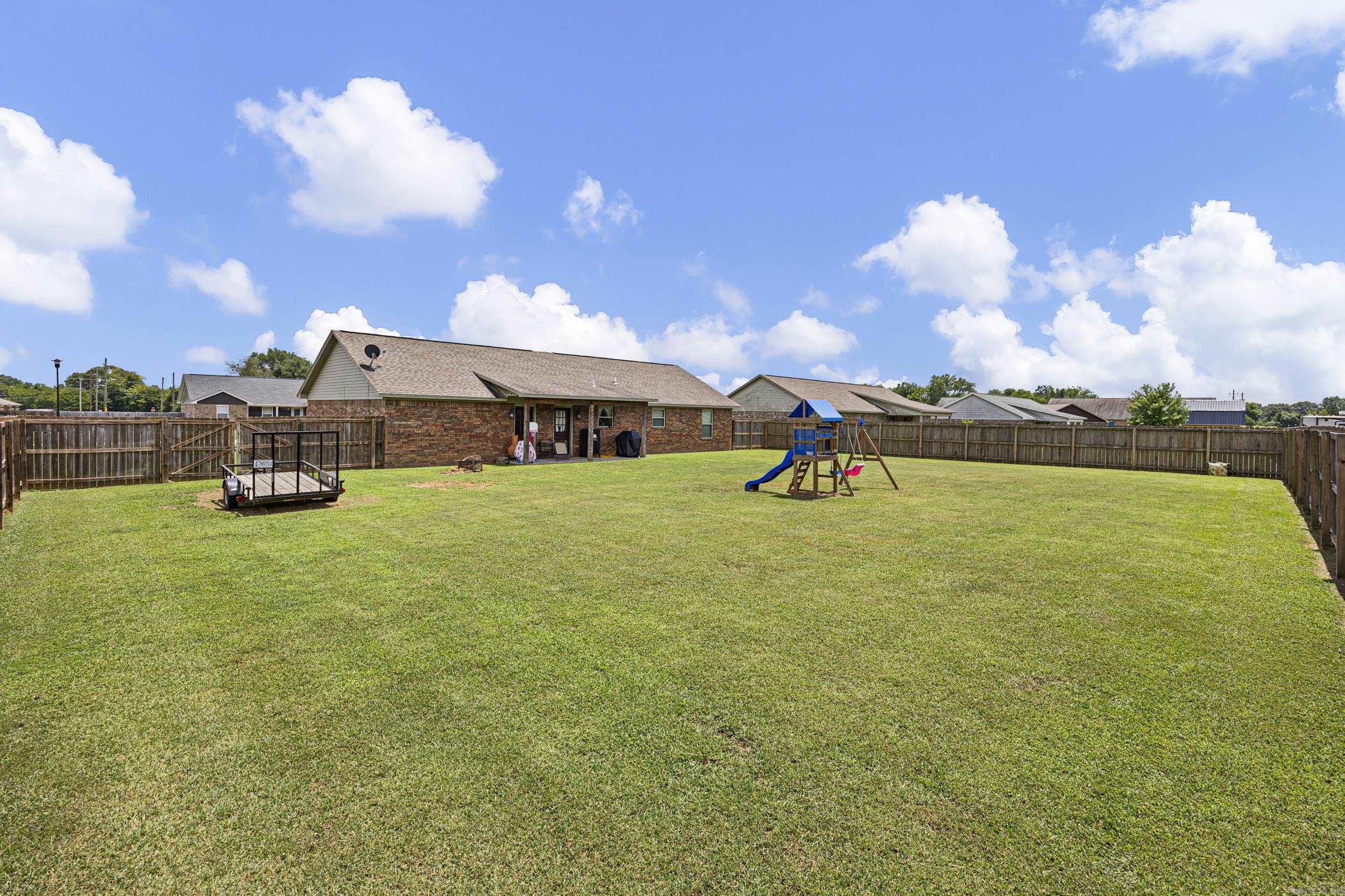COCANOUGHERS CORNER - Residential