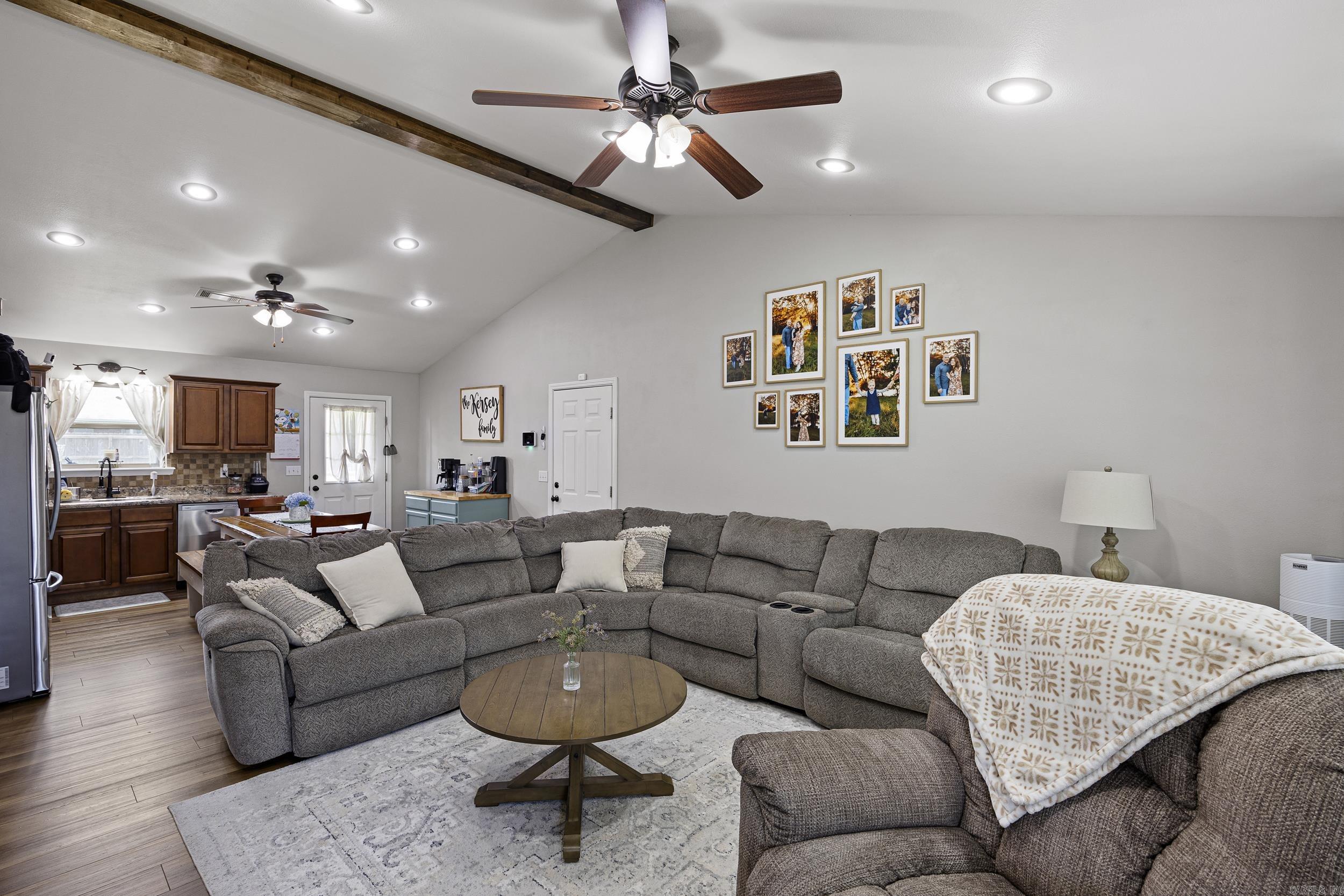 COCANOUGHERS CORNER - Residential
