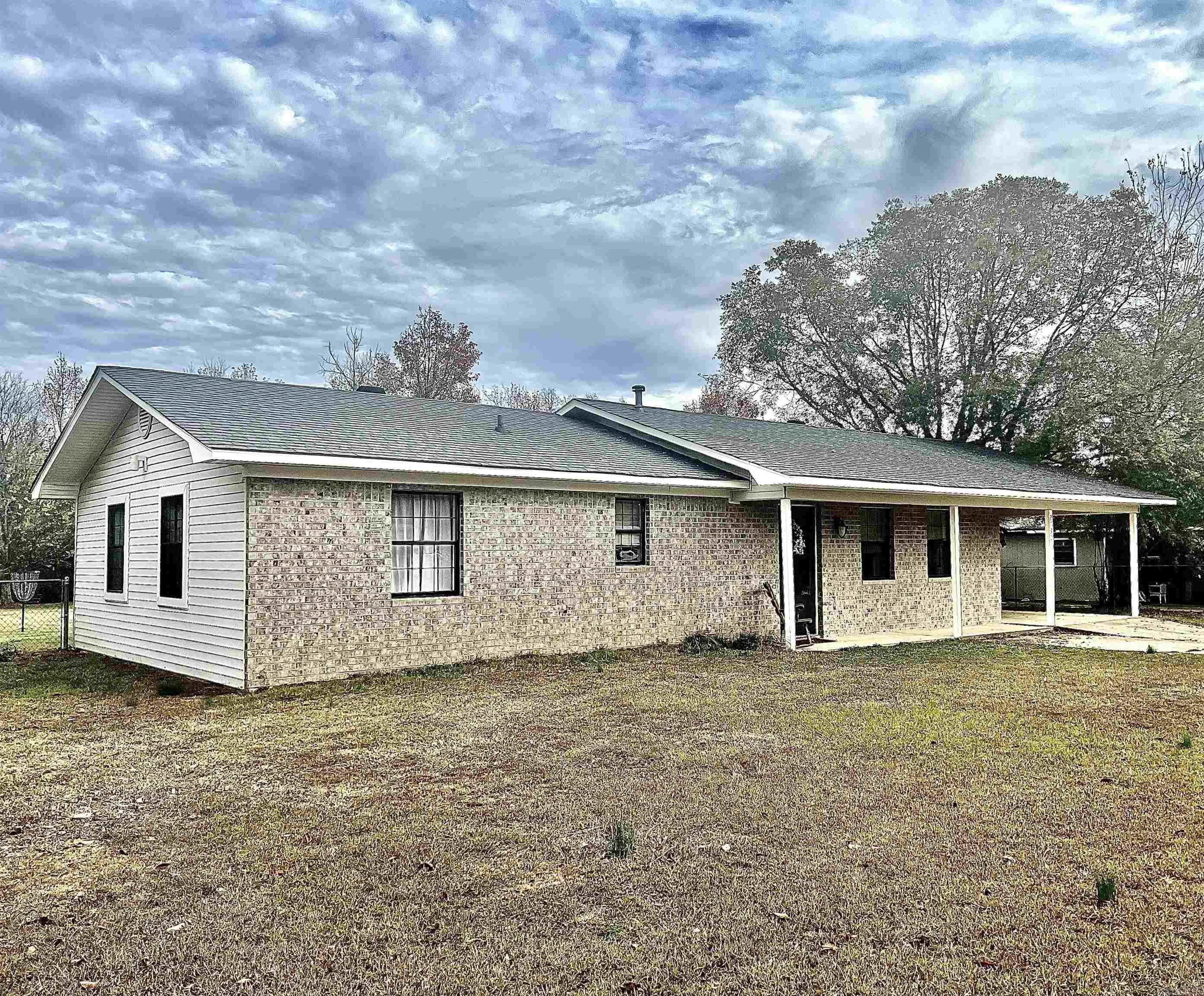 PEBBLE LAKE - Residential