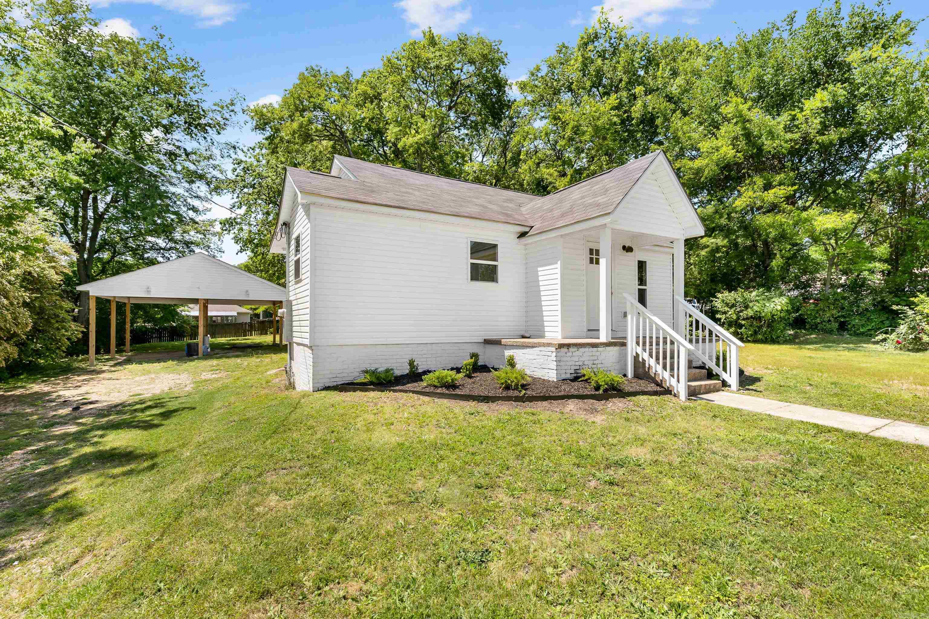 ORIGINAL TOWN-BENTON - Residential