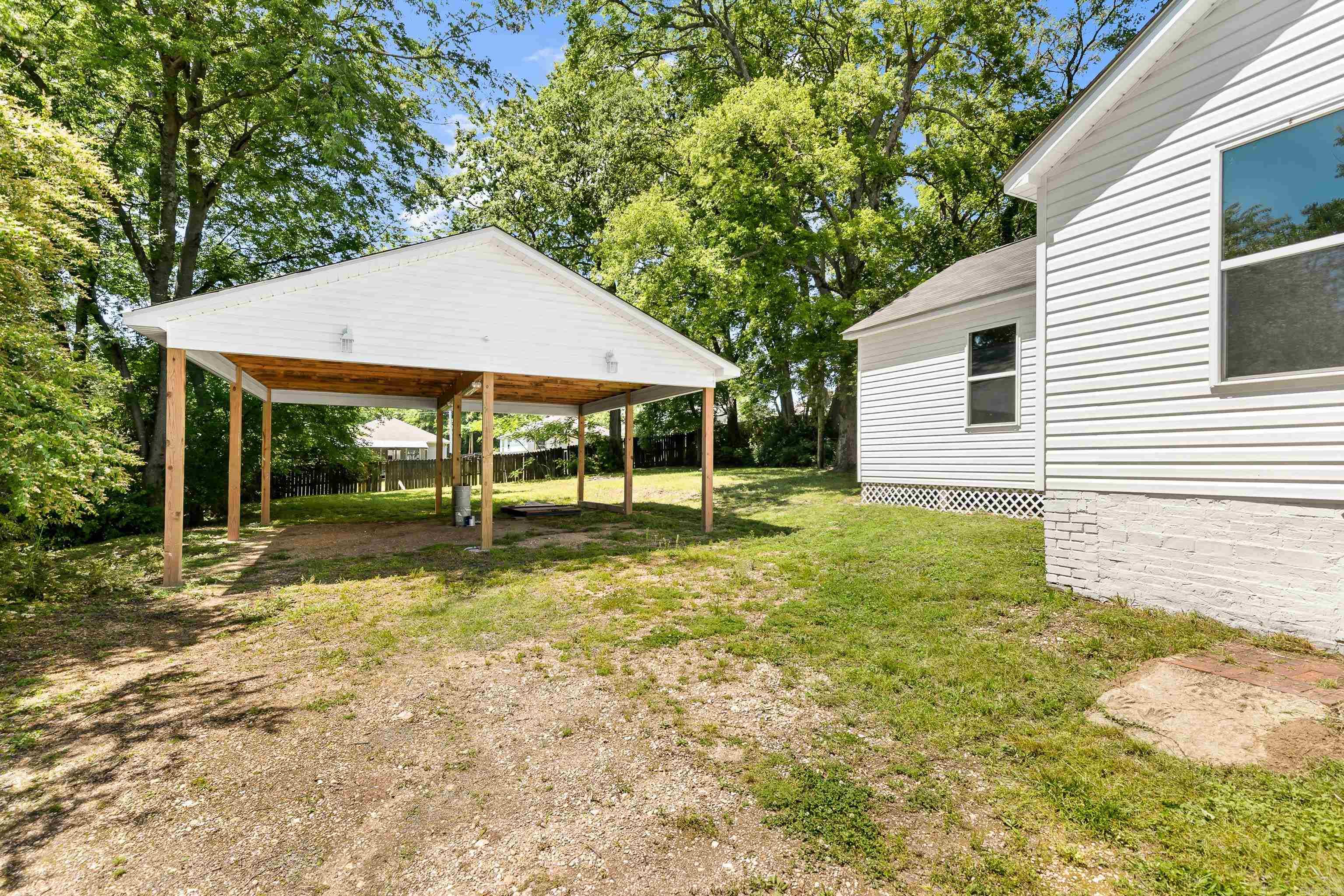 ORIGINAL TOWN-BENTON - Residential