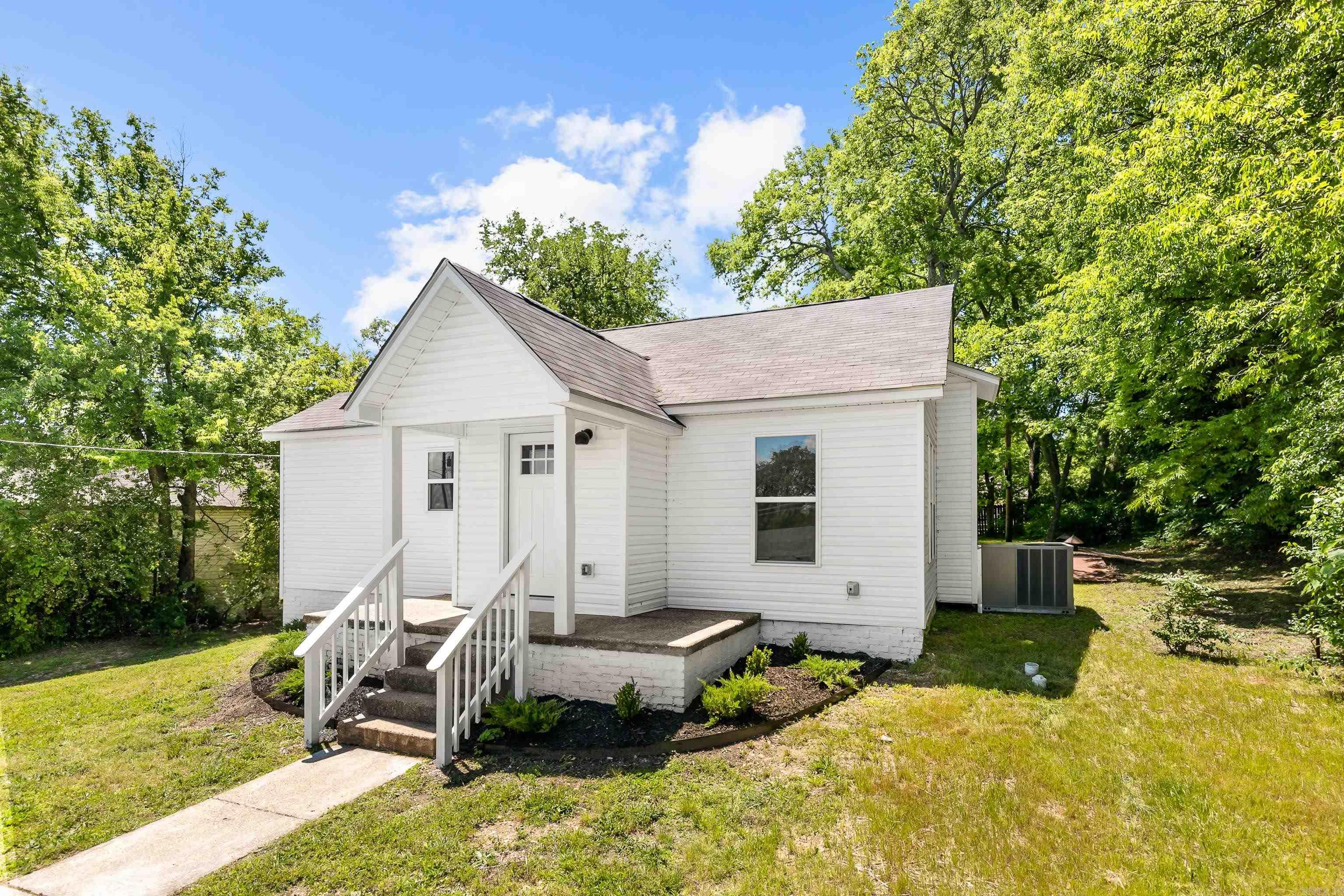 ORIGINAL TOWN-BENTON - Residential