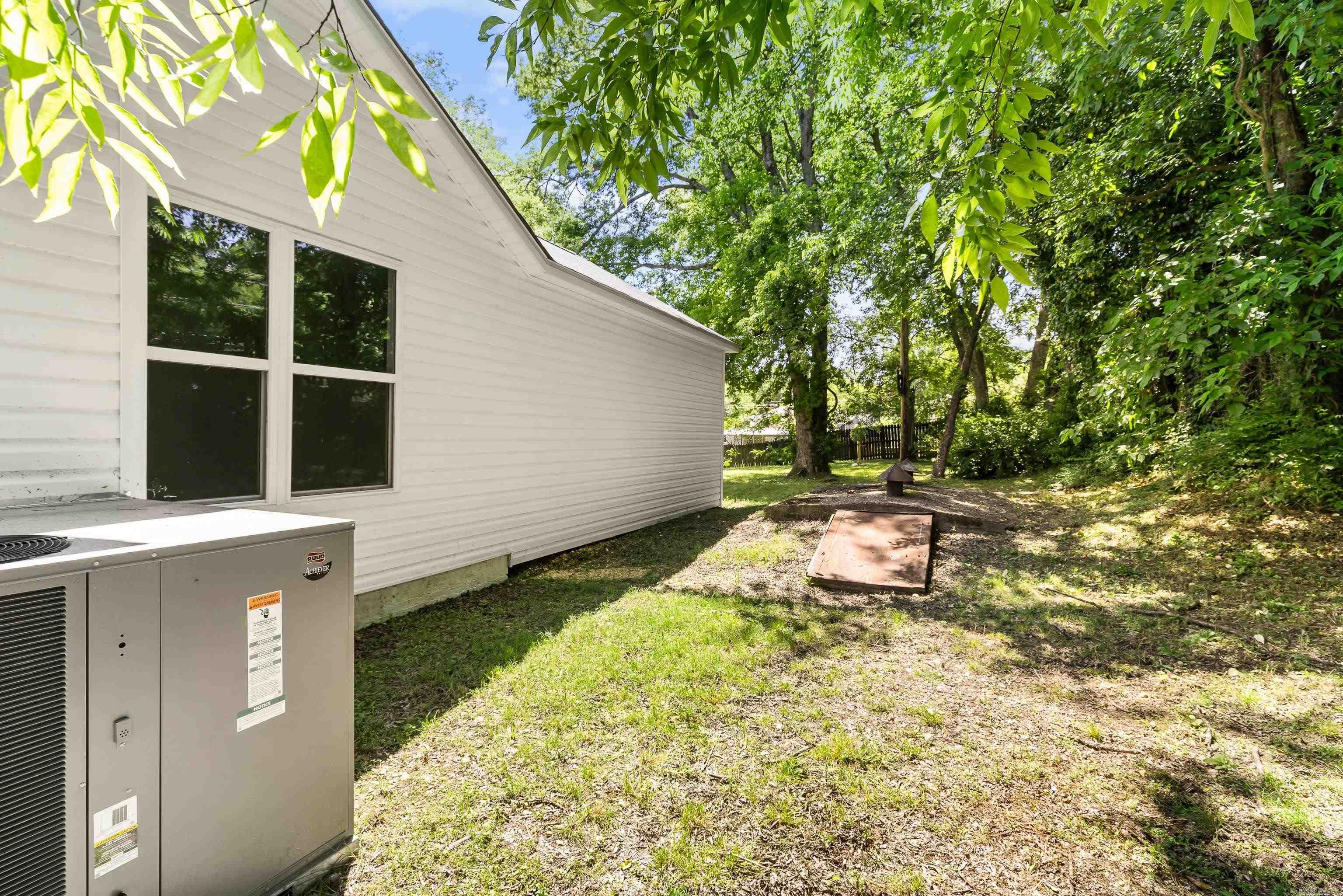 ORIGINAL TOWN-BENTON - Residential