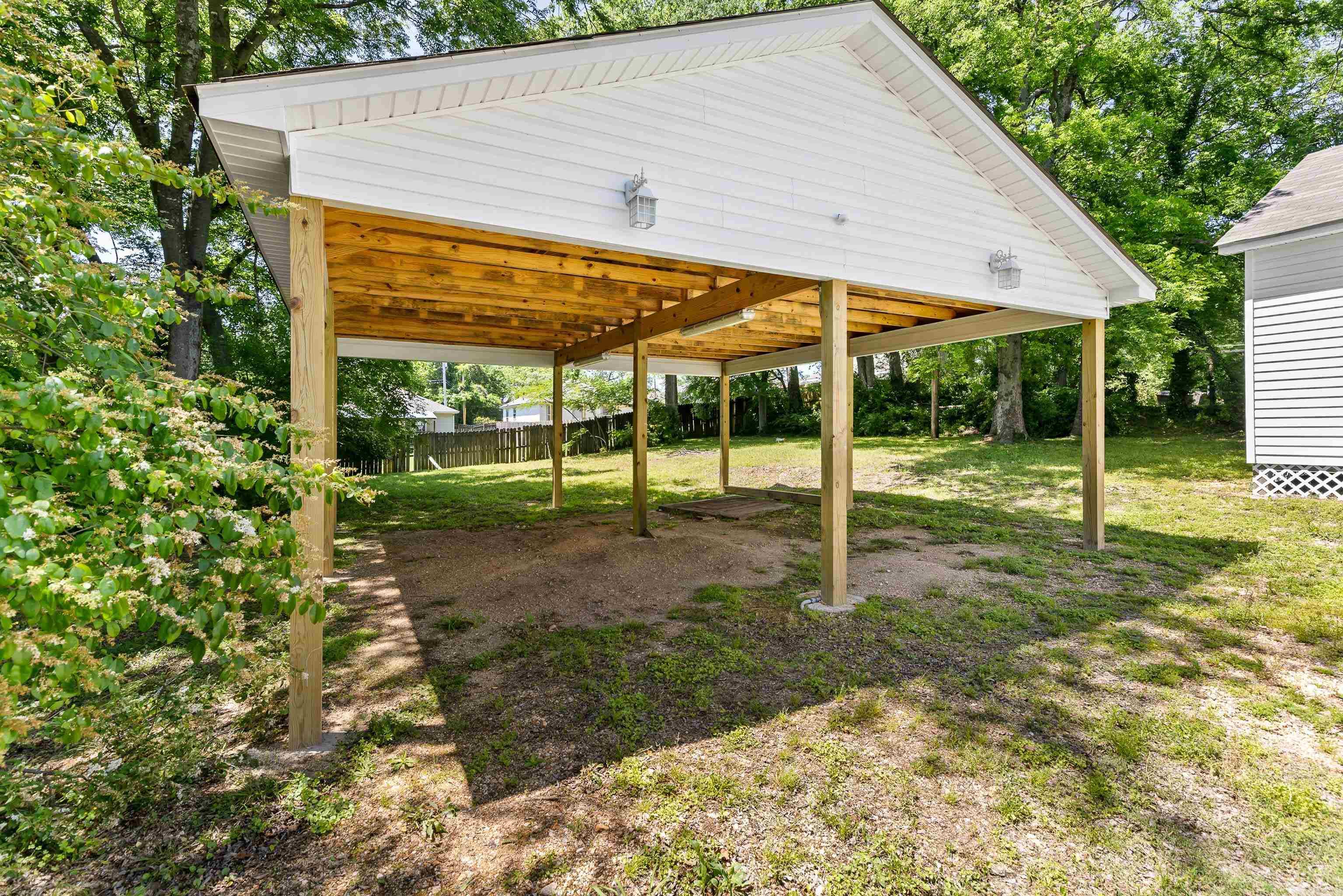 ORIGINAL TOWN-BENTON - Residential