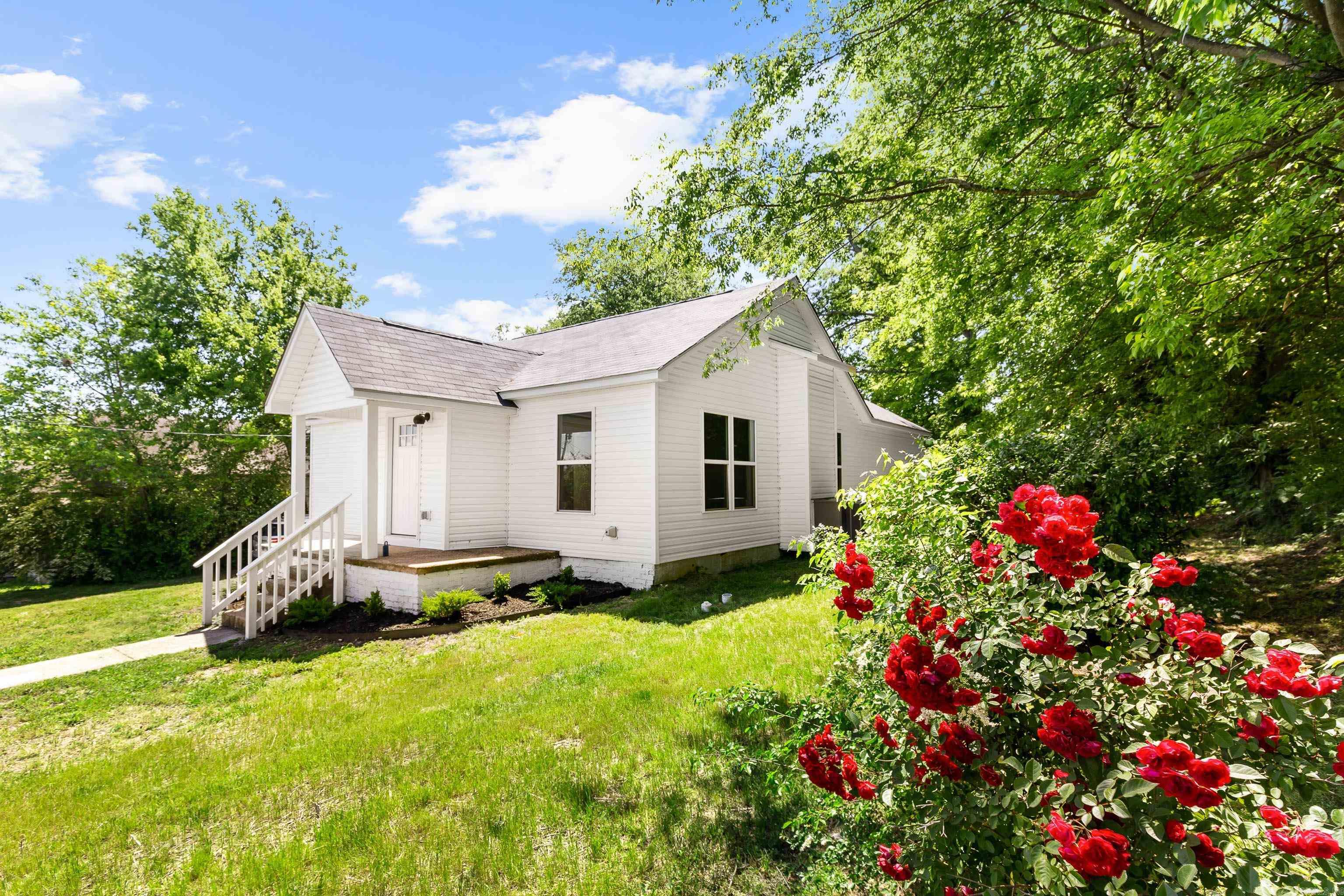 ORIGINAL TOWN-BENTON - Residential