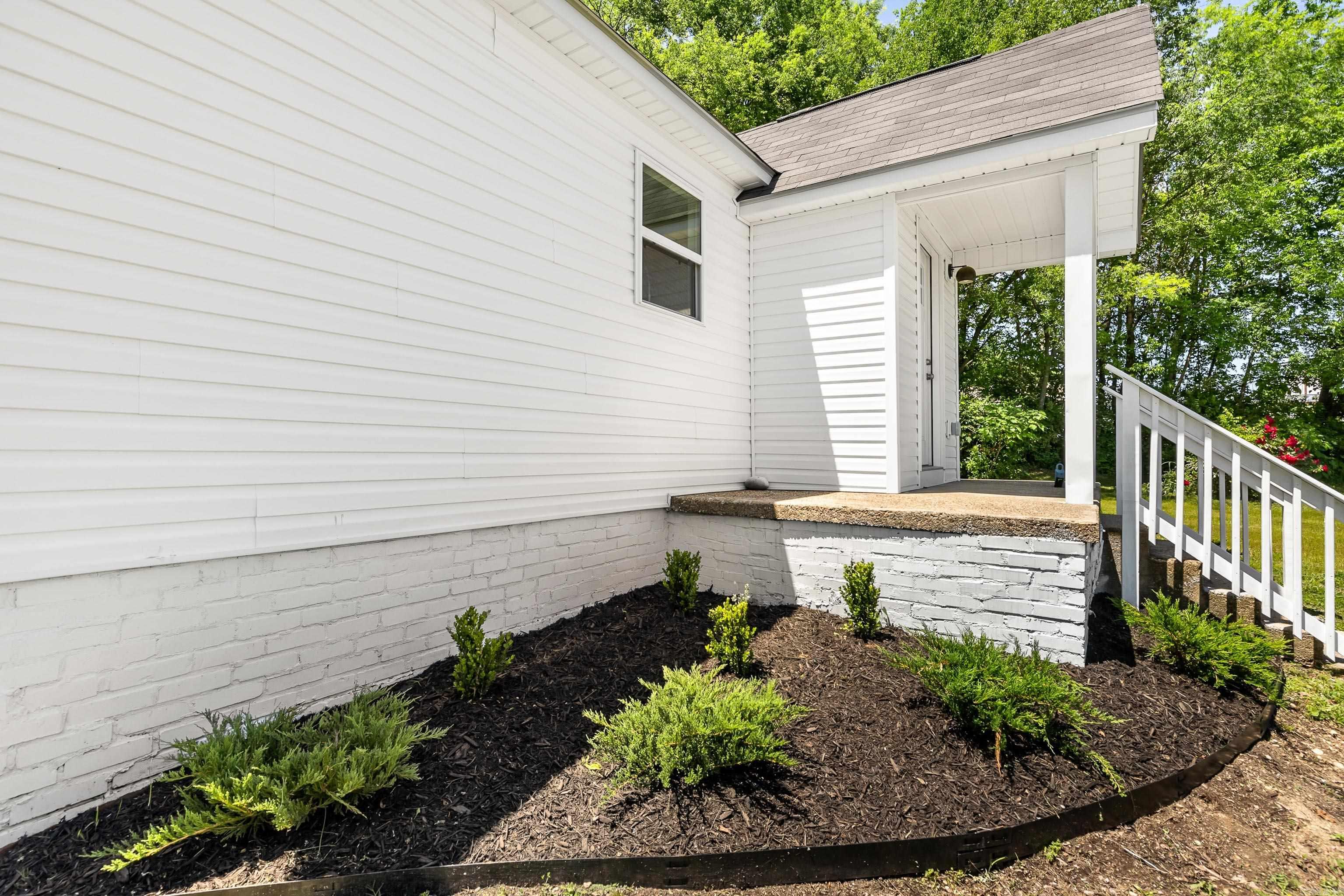 ORIGINAL TOWN-BENTON - Residential