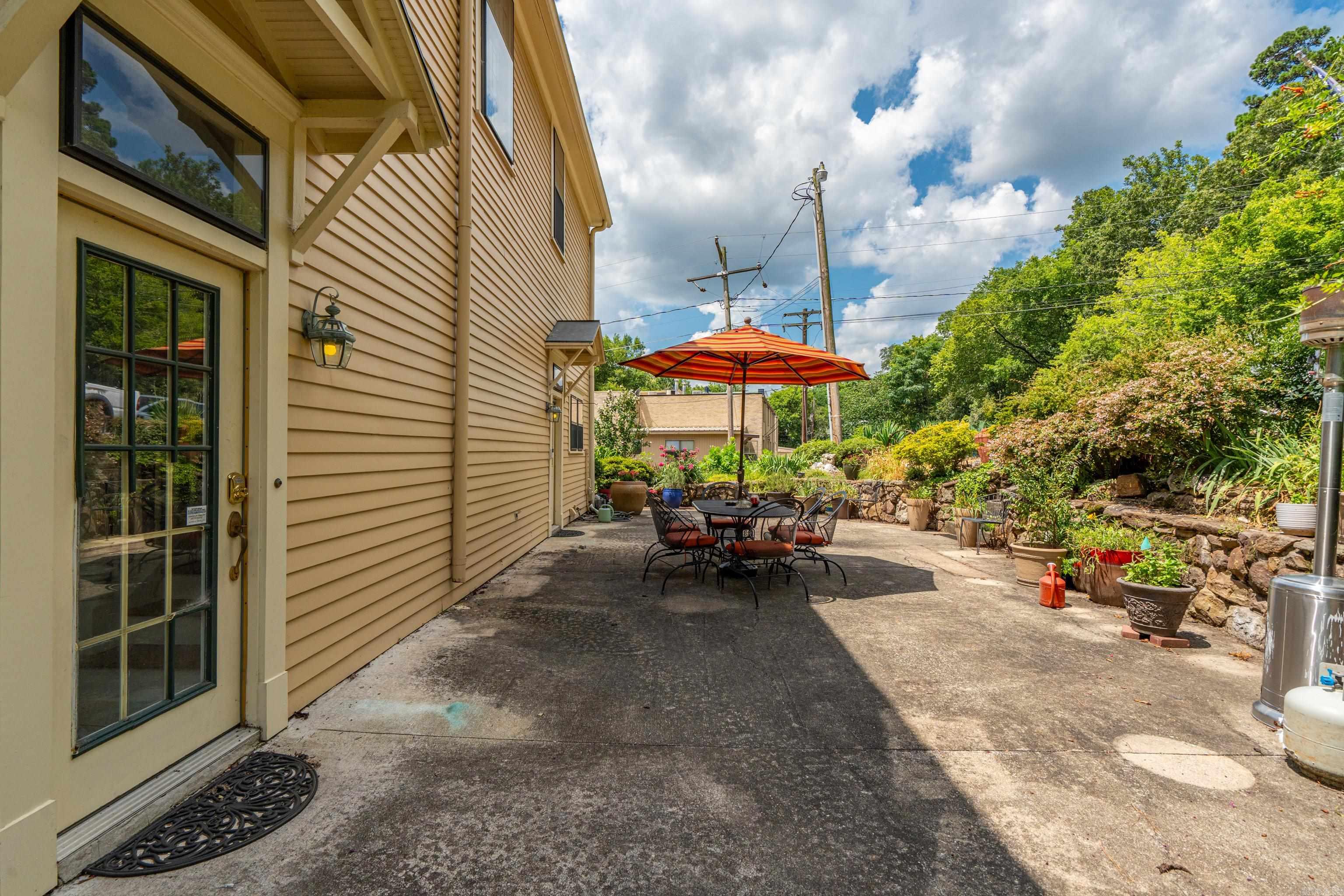 HSR BLK - Residential