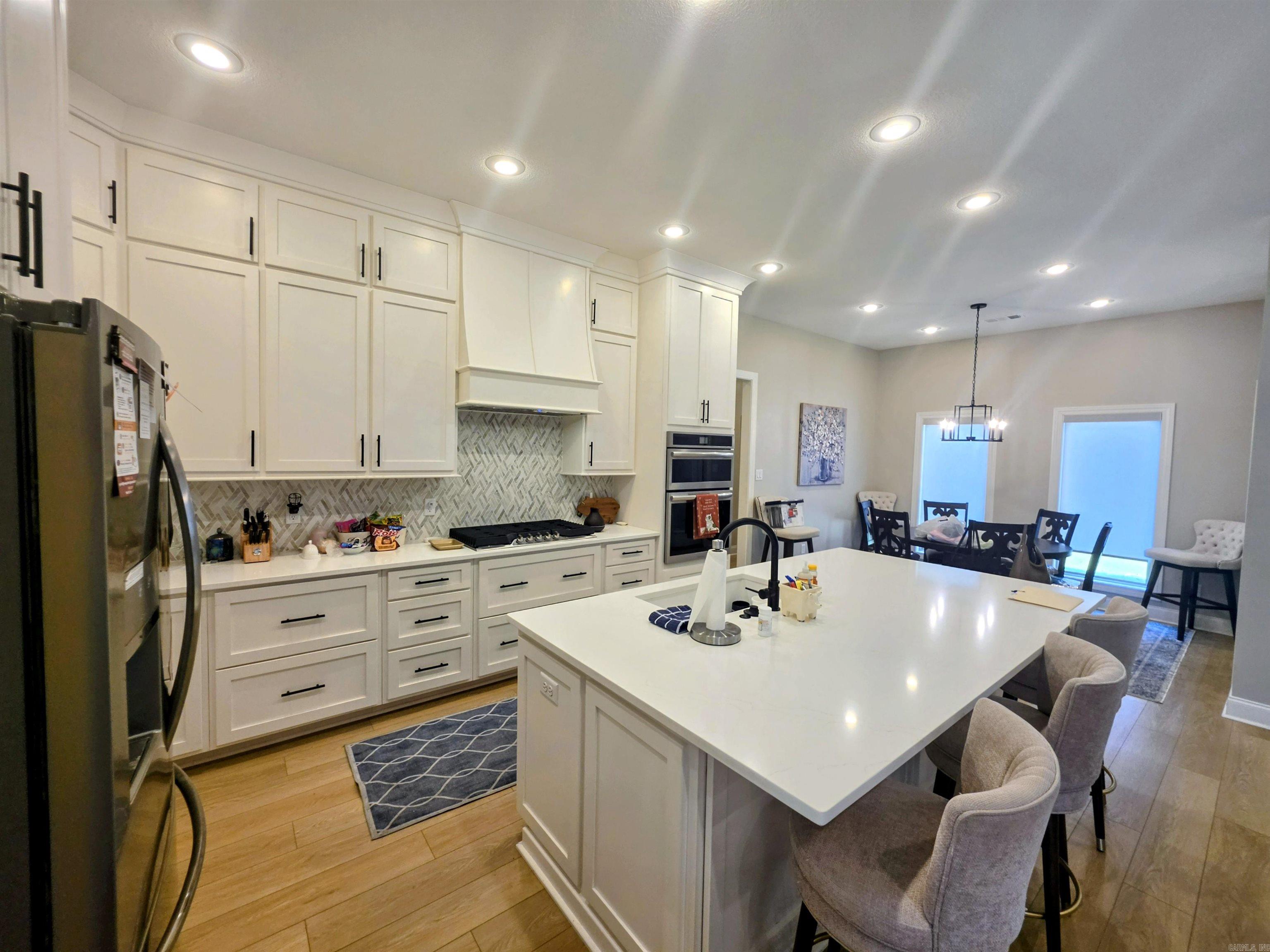 JAMESTOWN MANOR - Residential