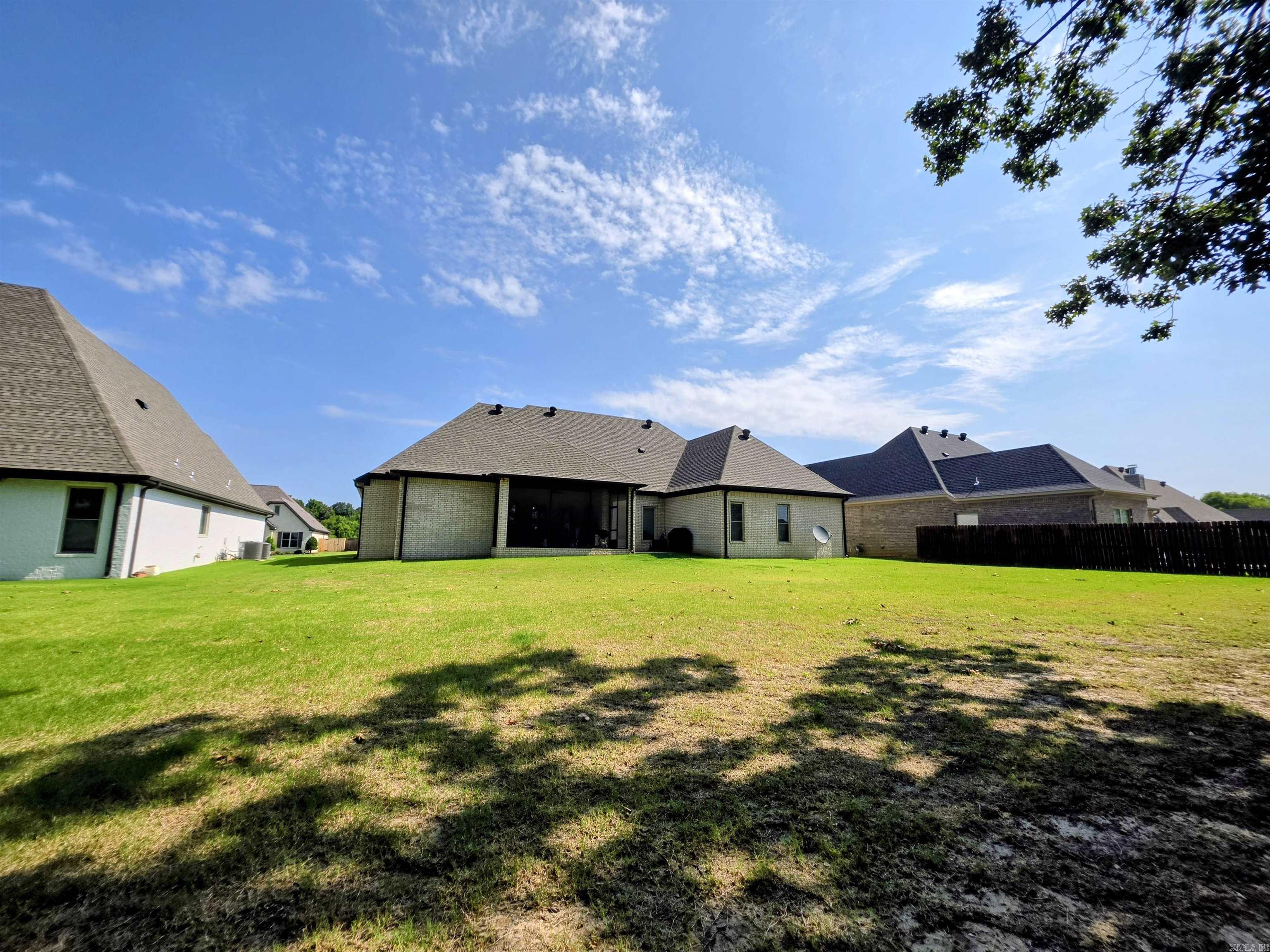 JAMESTOWN MANOR - Residential