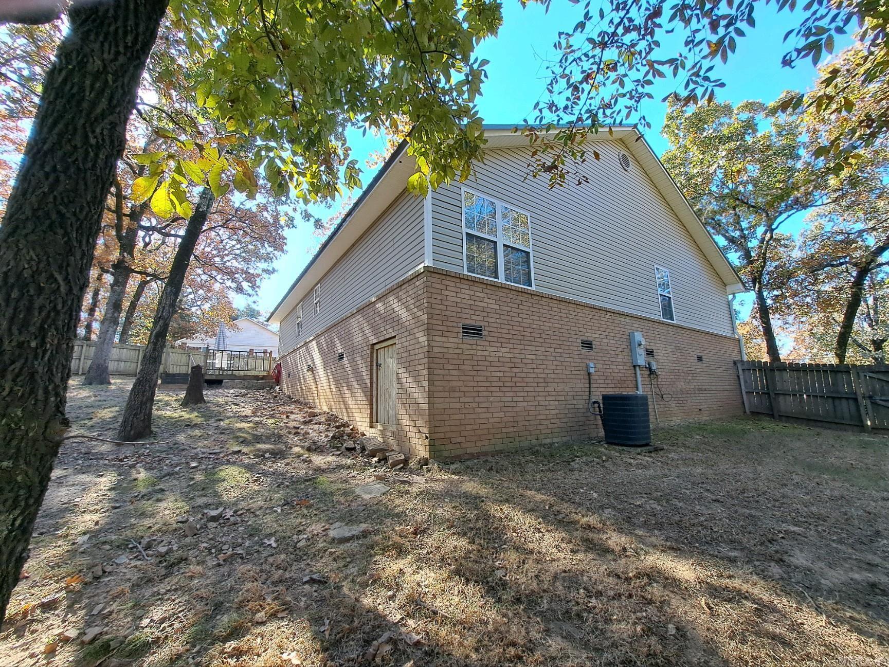 CANEY HILL - Residential