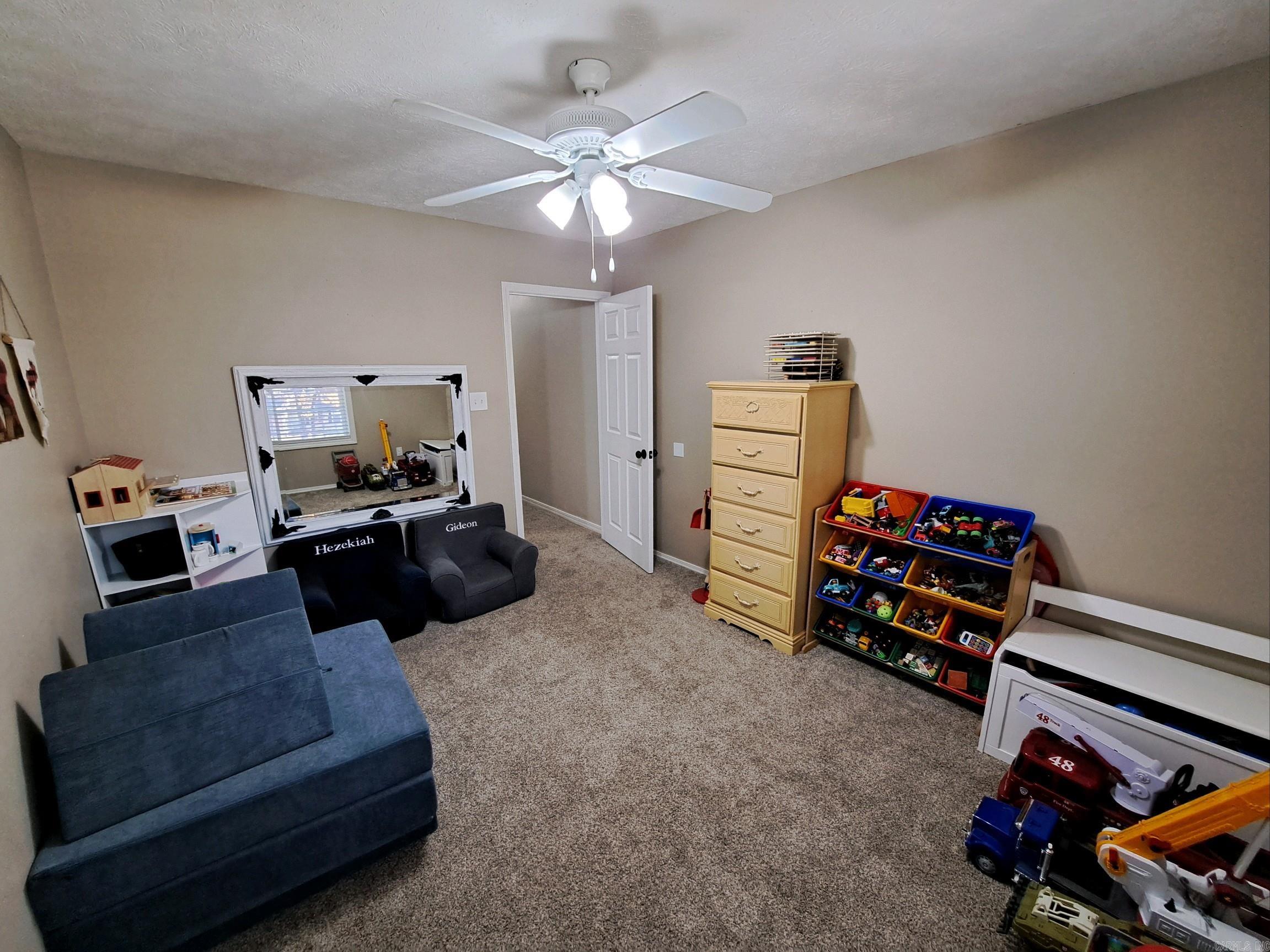 CANEY HILL - Residential