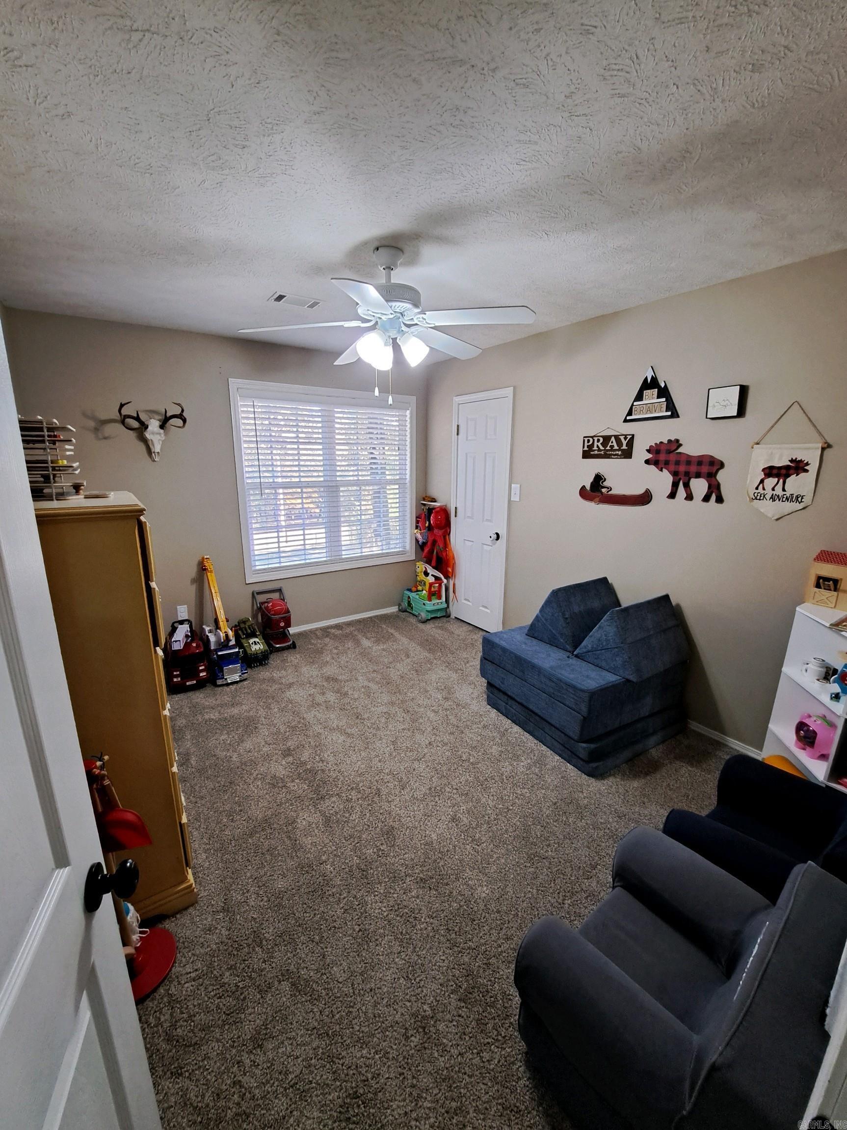 CANEY HILL - Residential
