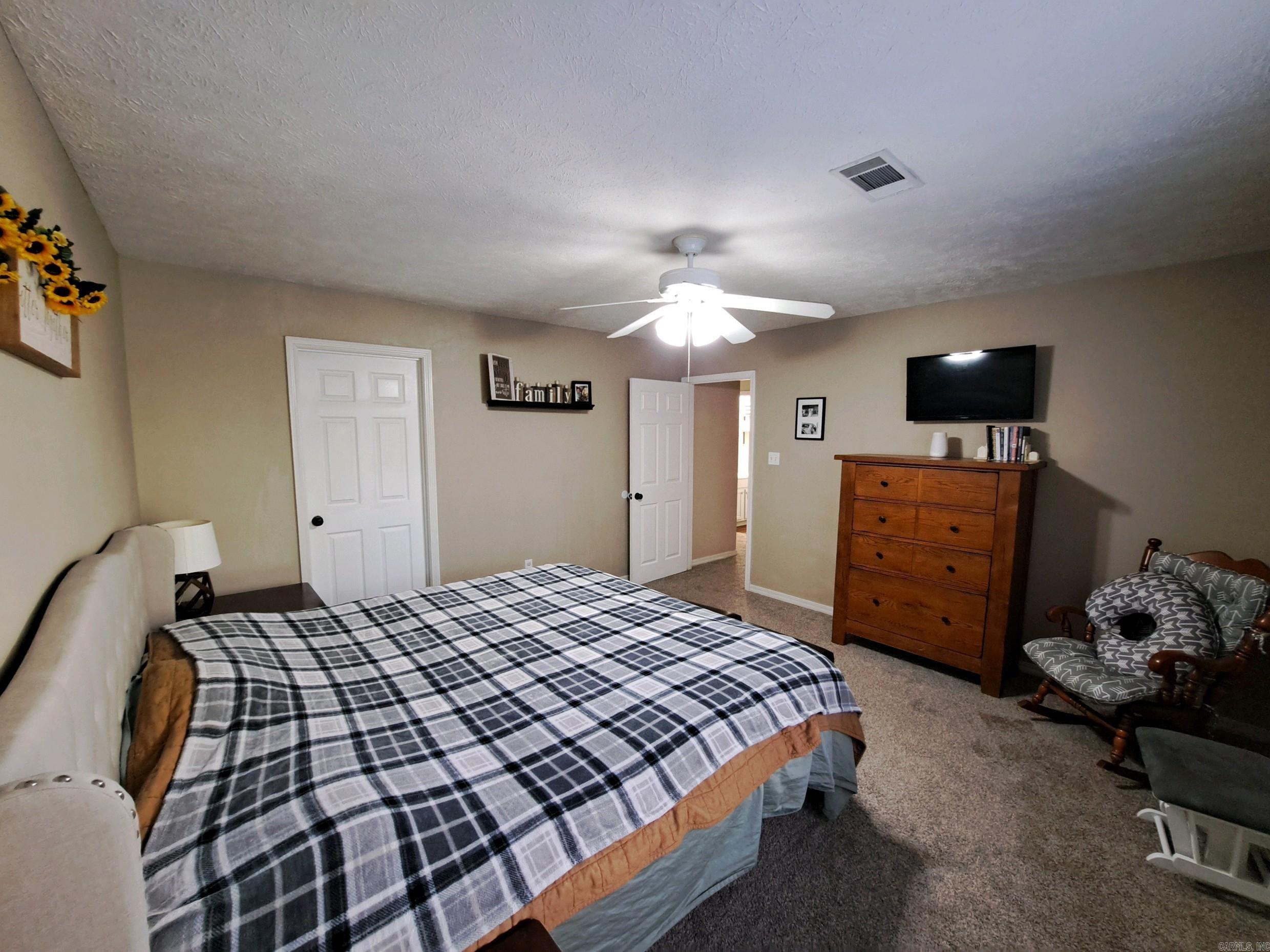 CANEY HILL - Residential