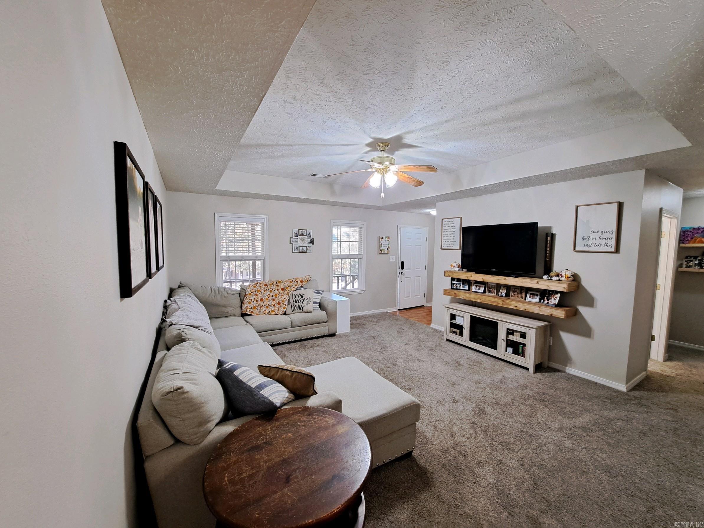 CANEY HILL - Residential