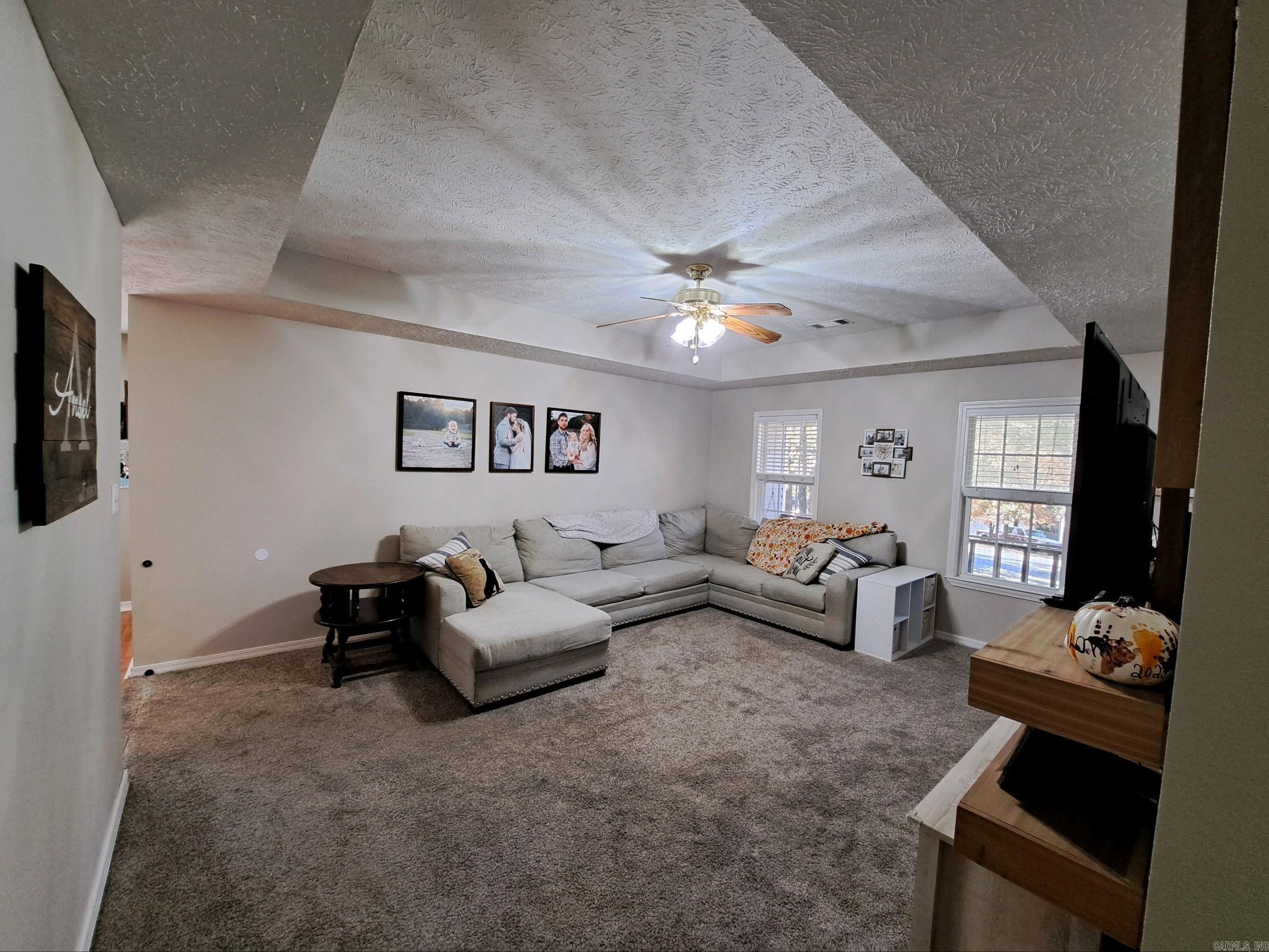 CANEY HILL - Residential