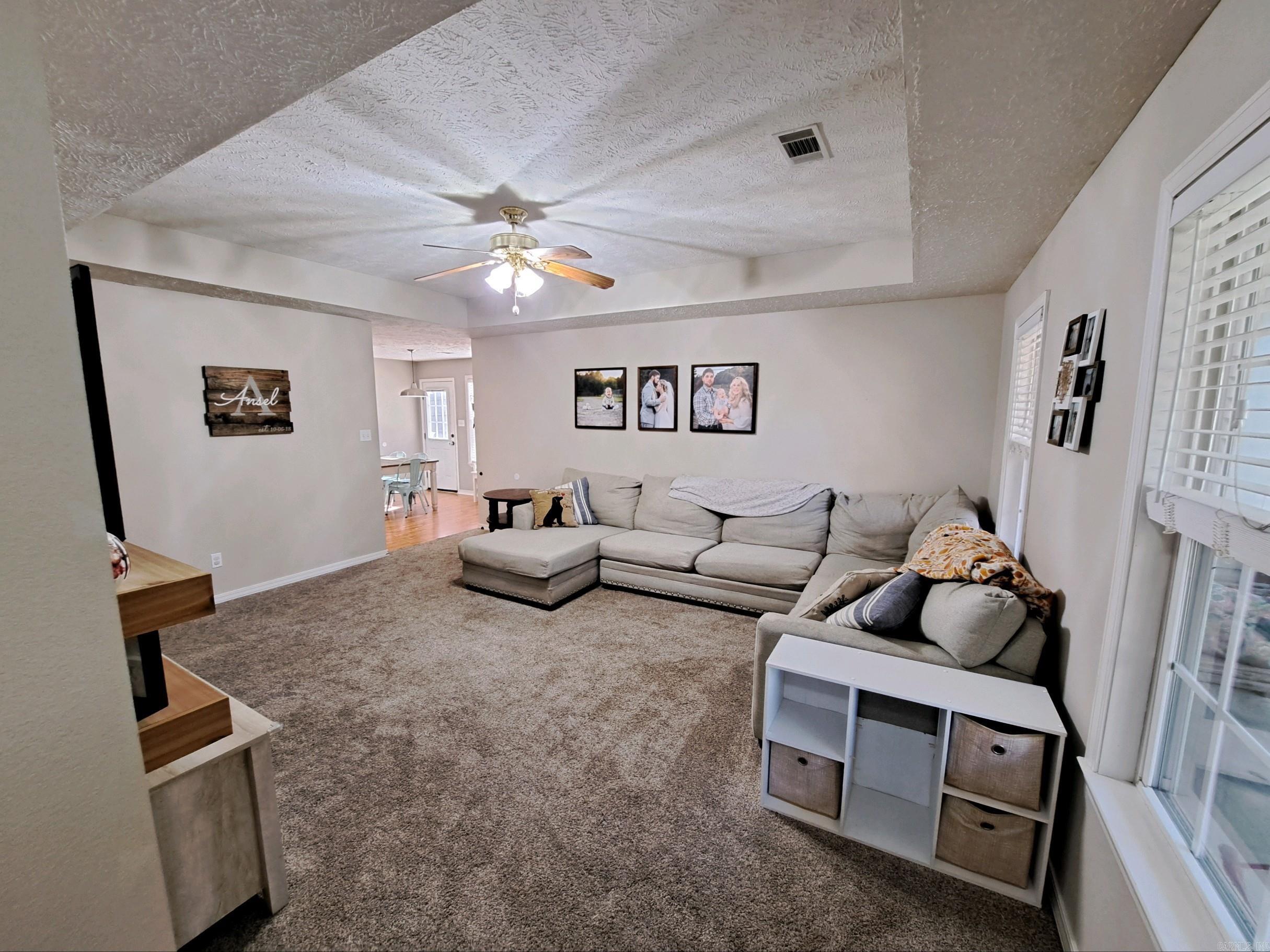 CANEY HILL - Residential