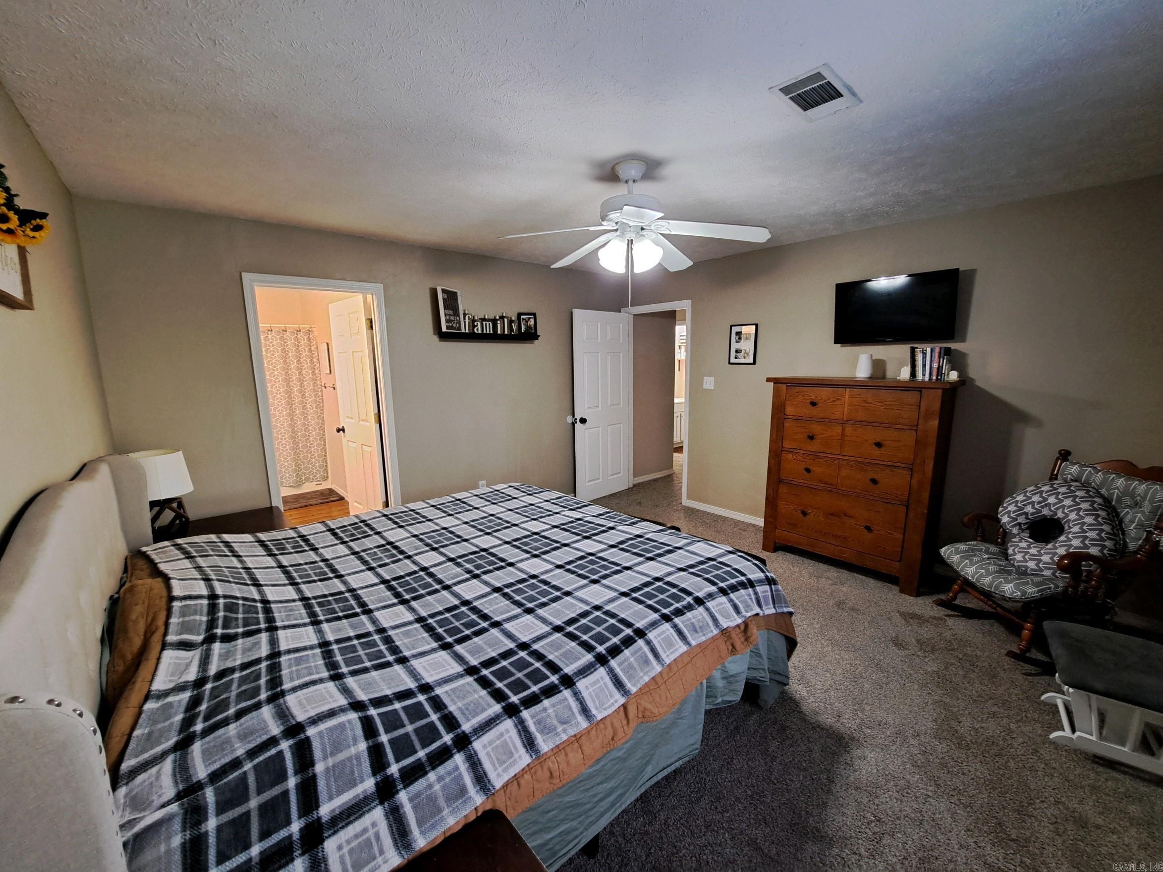 CANEY HILL - Residential