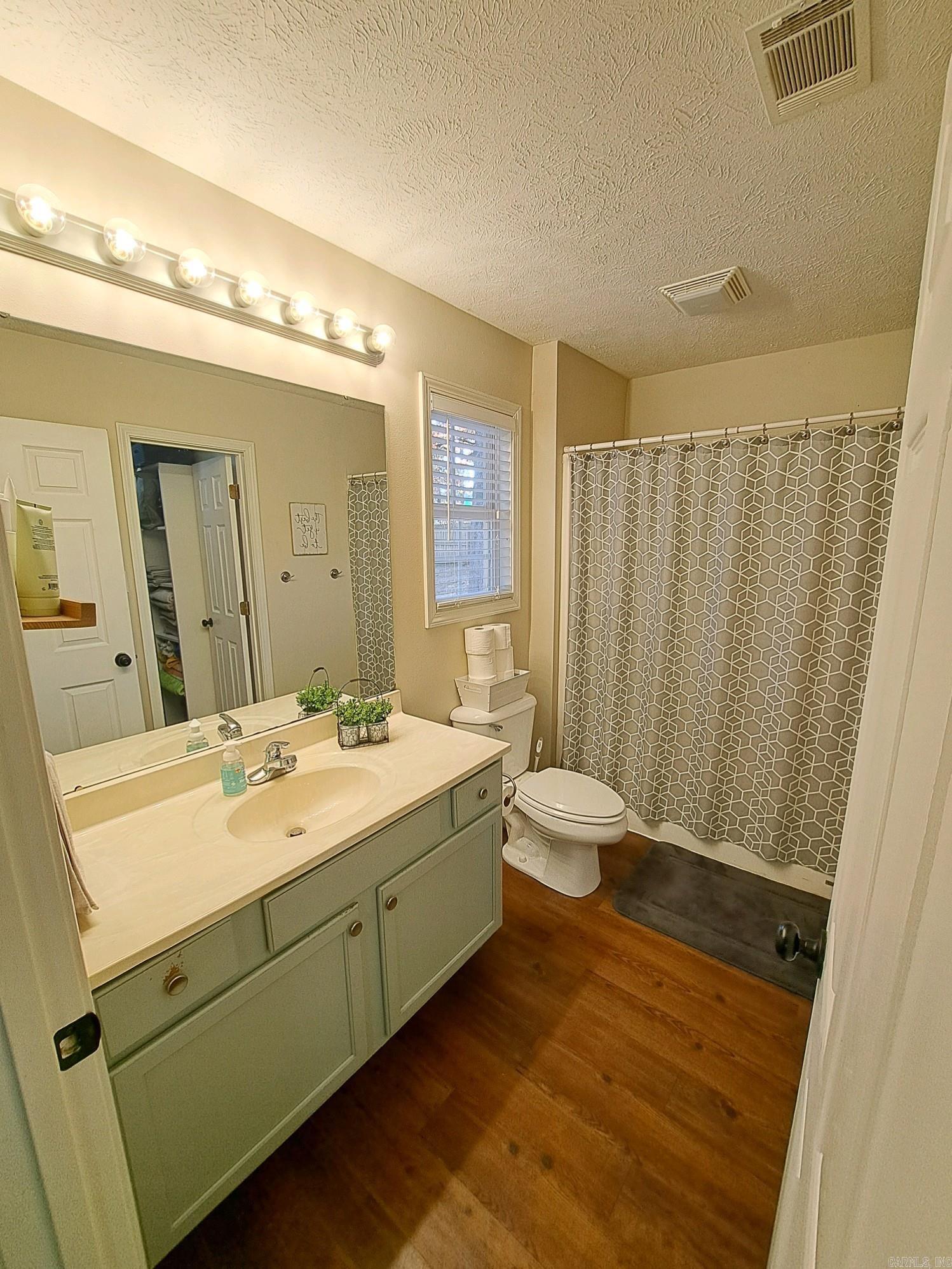 CANEY HILL - Residential