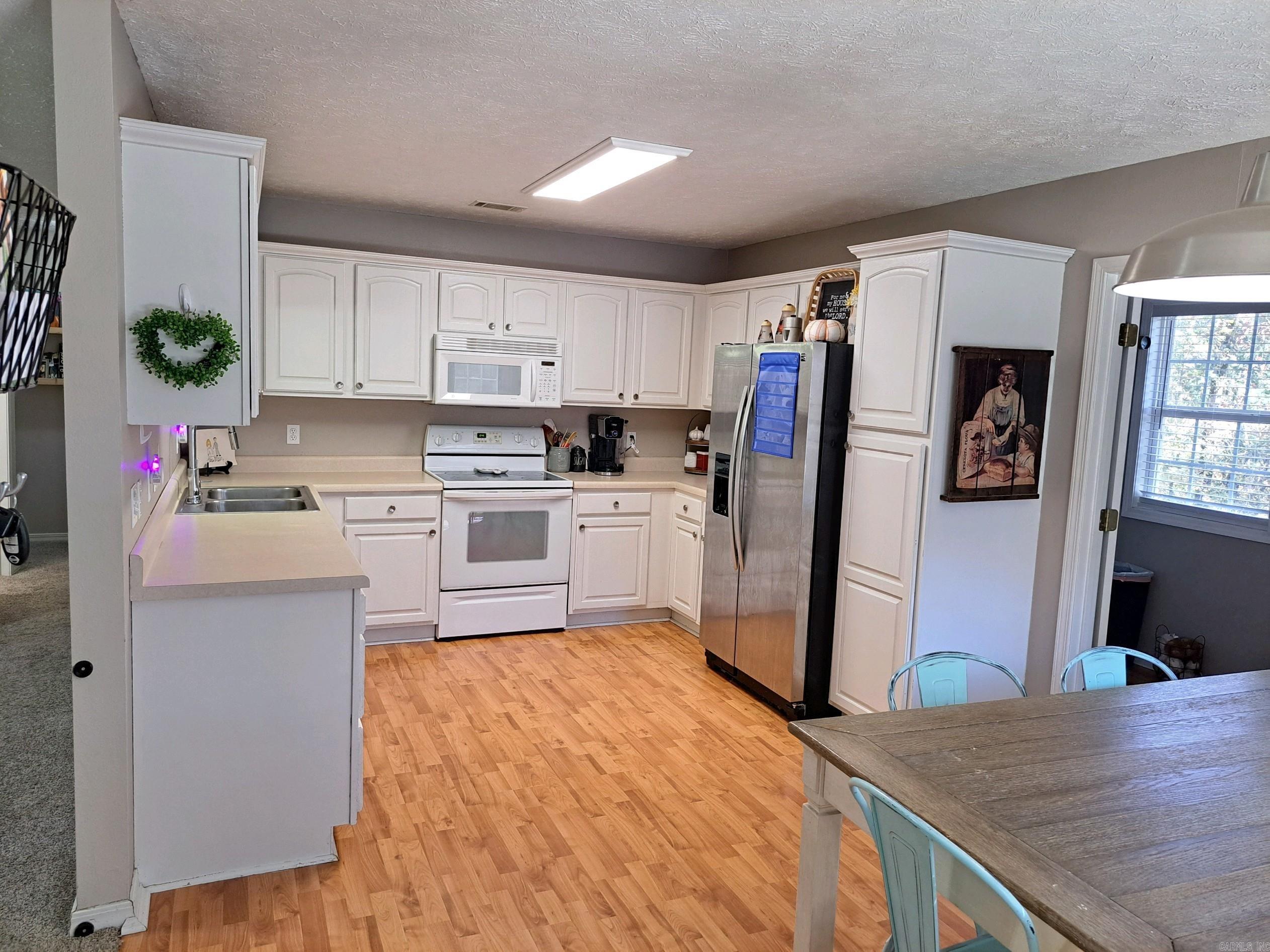 CANEY HILL - Residential