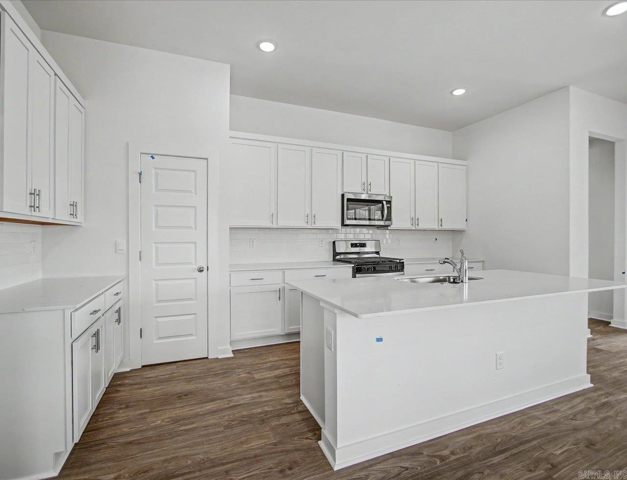 THE RESERVE AT COUNTRY CLUB PHAS - Residential