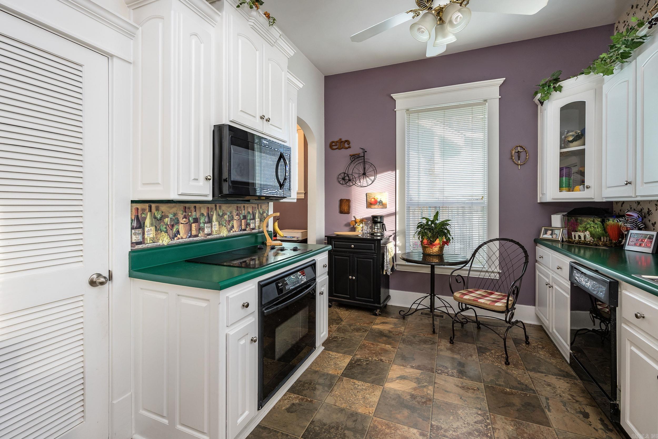 HILLCREST - Residential