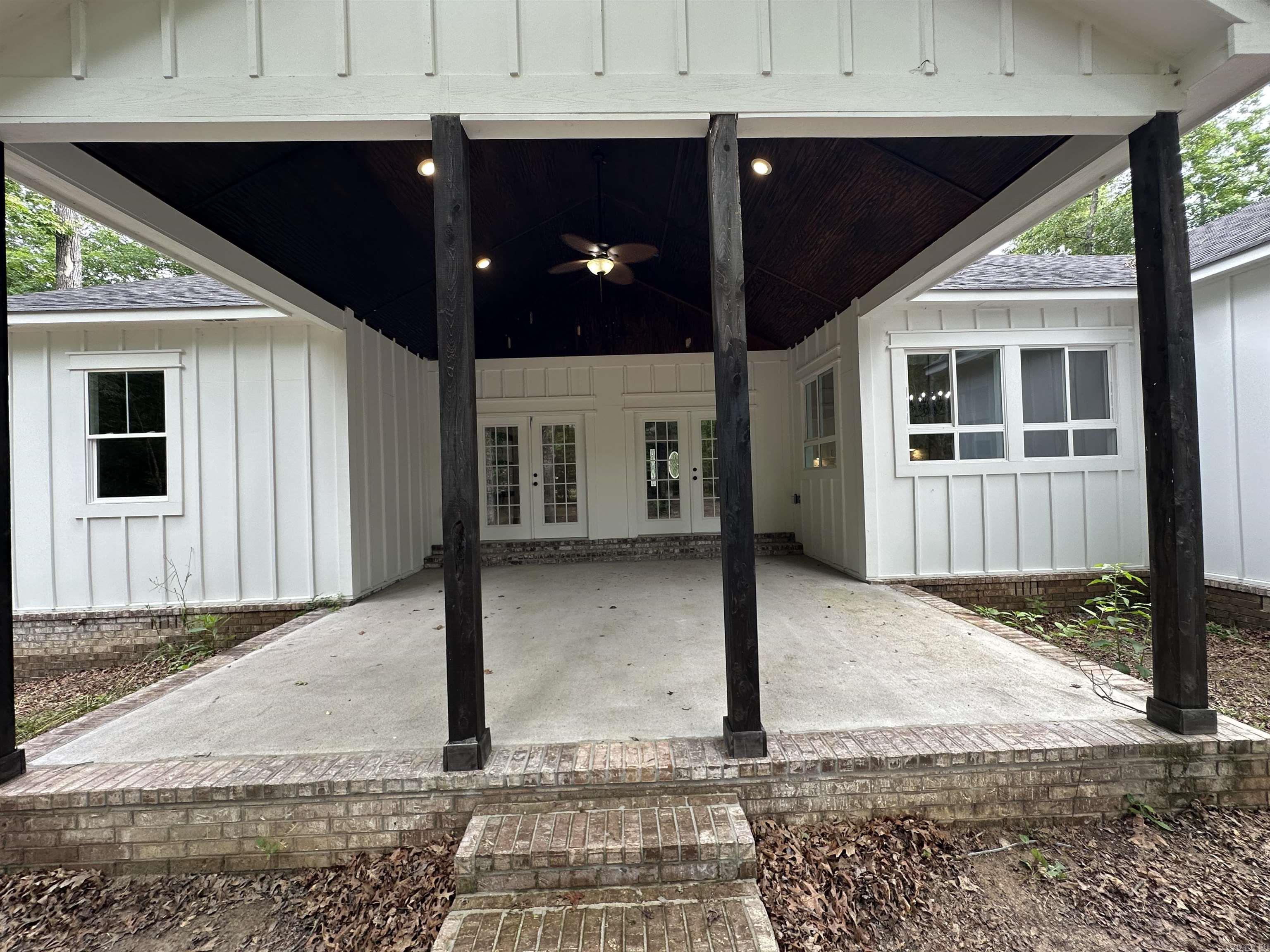 FAIRVIEW ESTATES - Residential