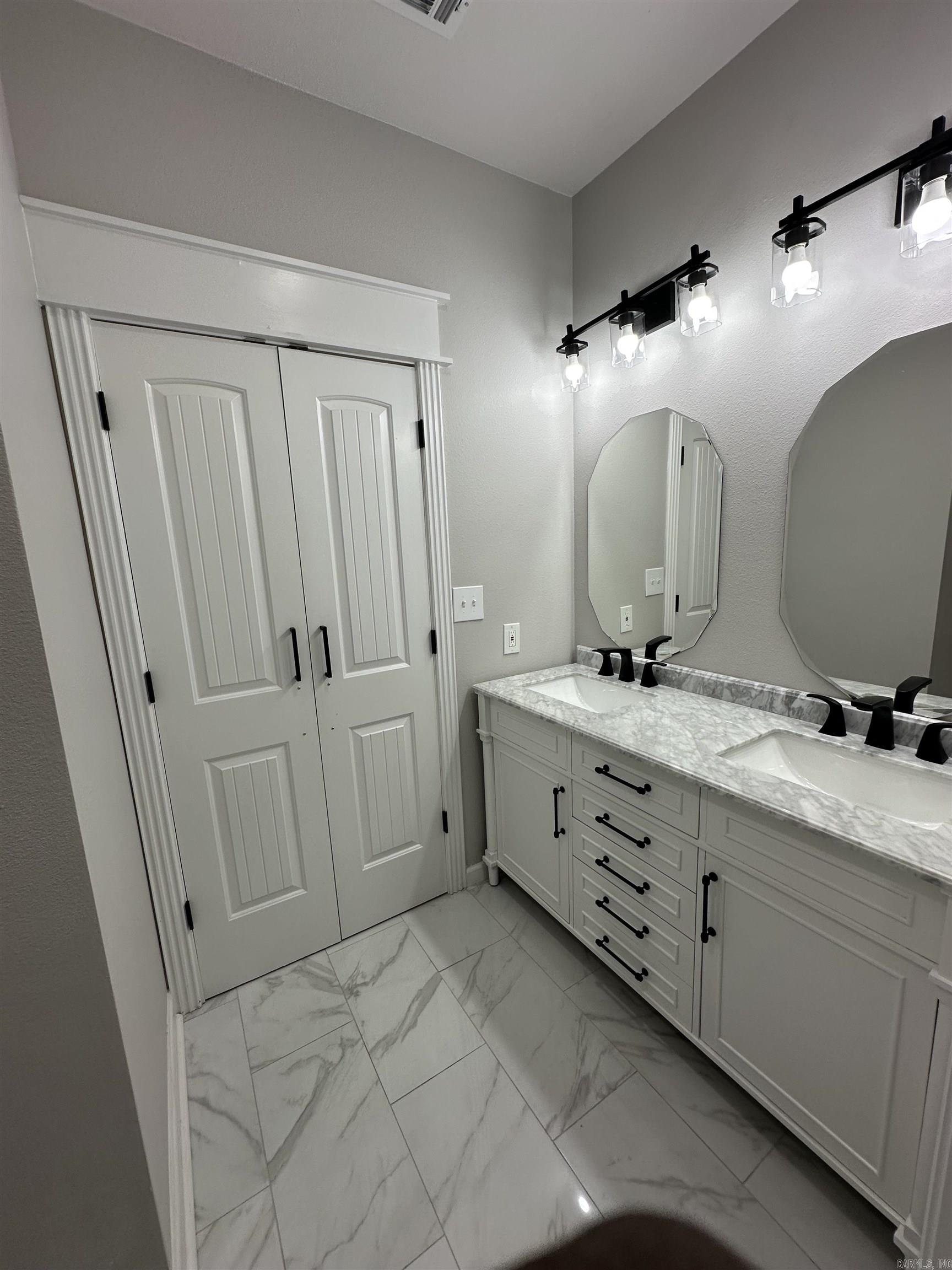 FAIRVIEW ESTATES - Residential