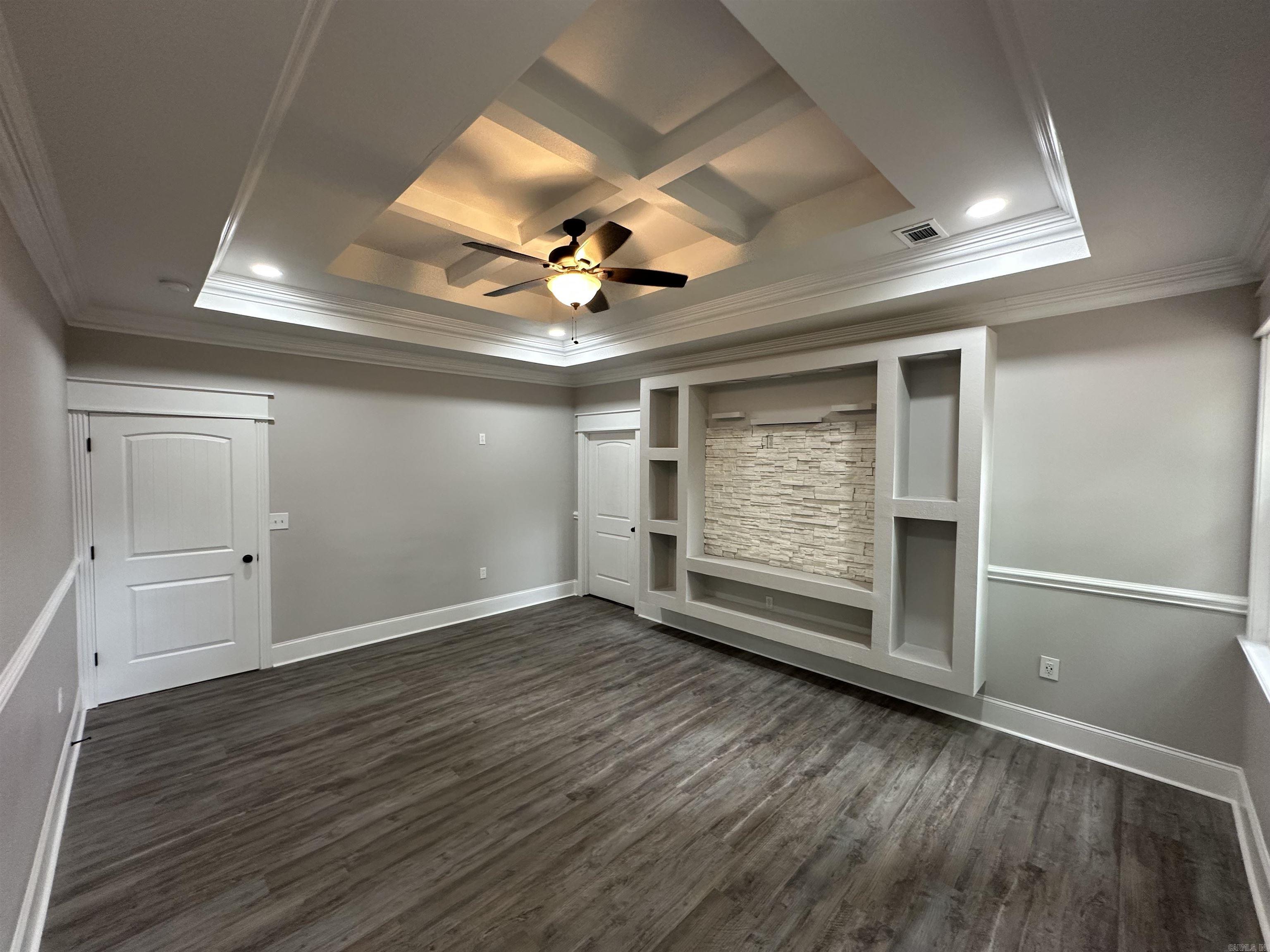 FAIRVIEW ESTATES - Residential