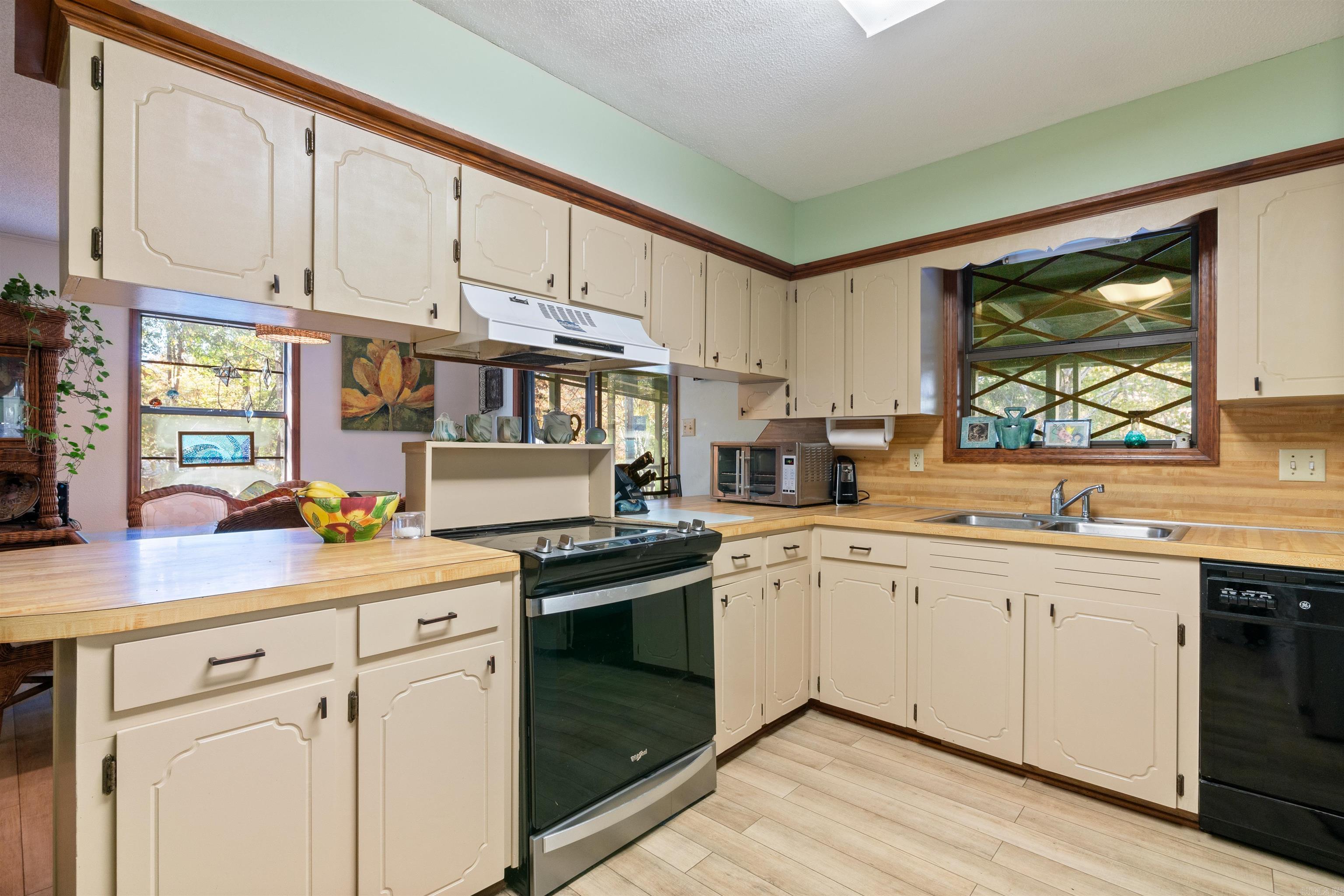 TREASURE HILL - Residential