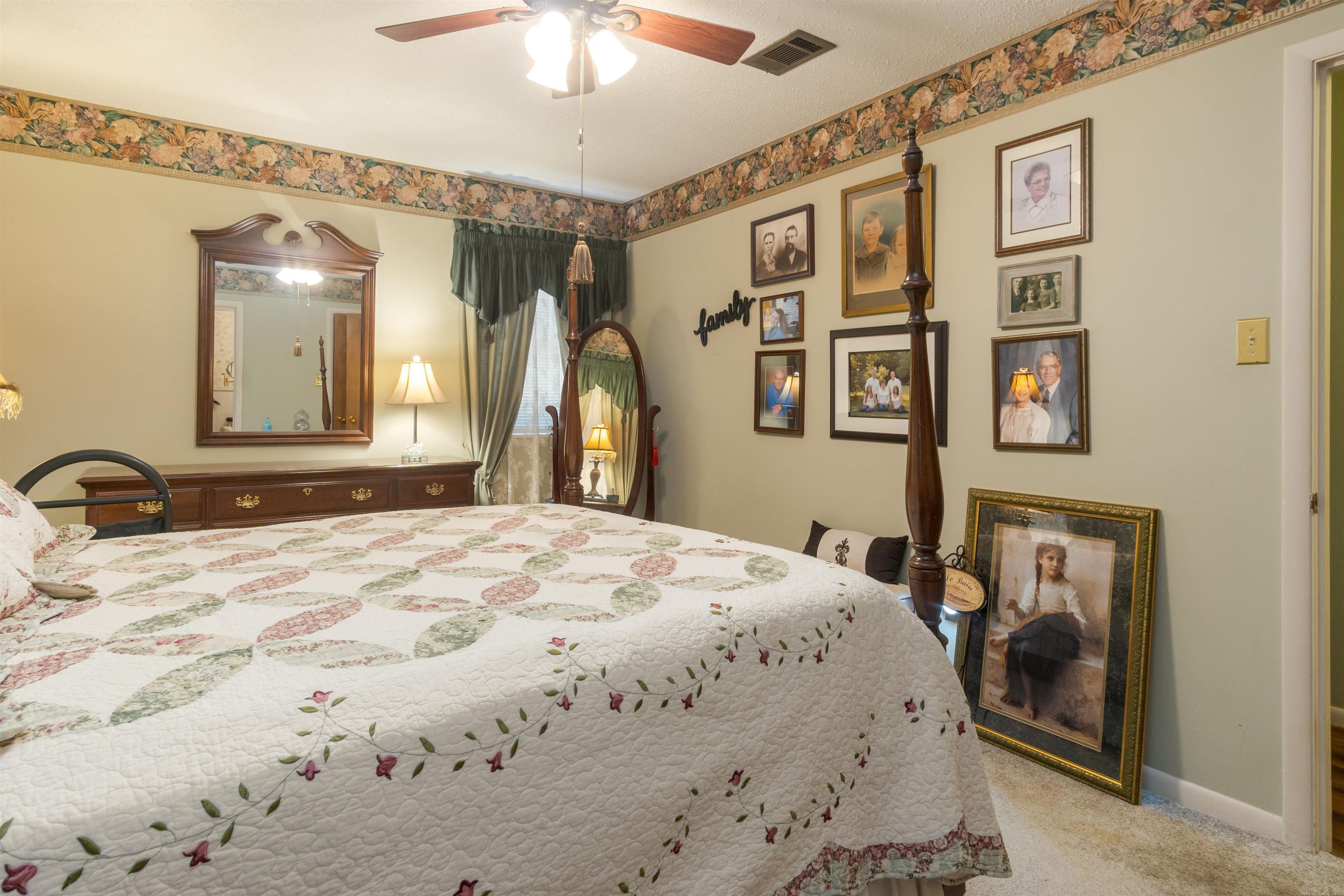 INDIANHEAD LAKES EST - Residential
