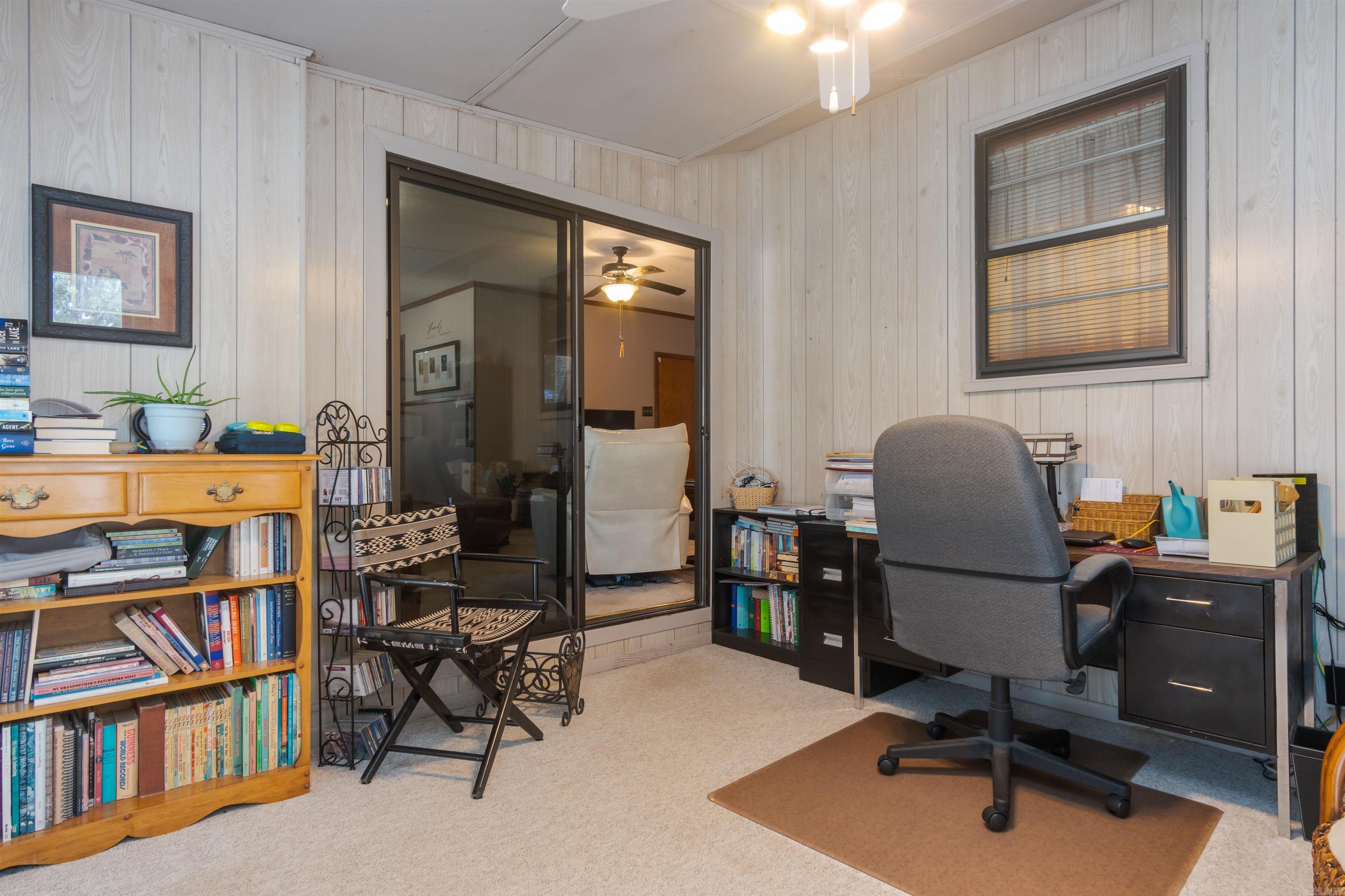 INDIANHEAD LAKES EST - Residential