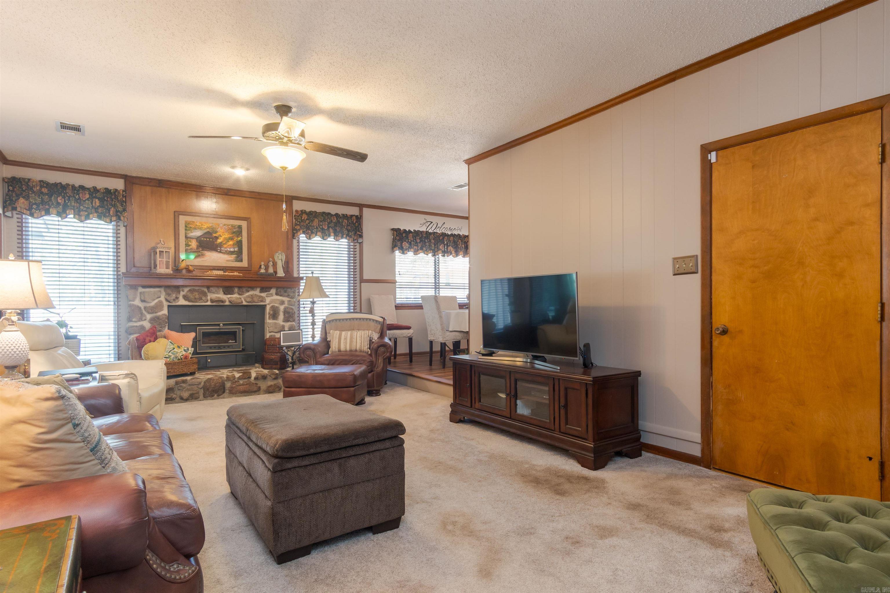 INDIANHEAD LAKES EST - Residential
