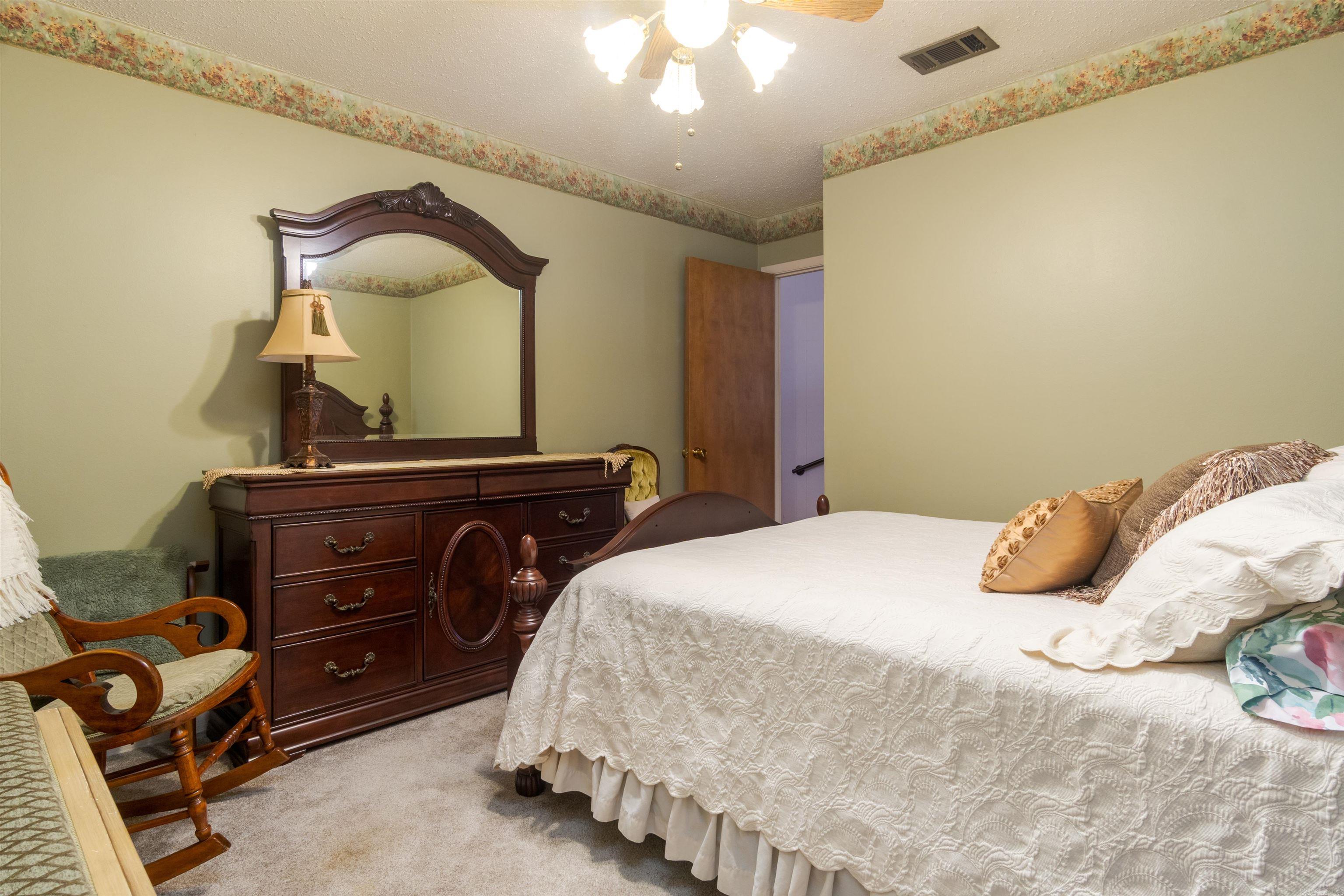 INDIANHEAD LAKES EST - Residential
