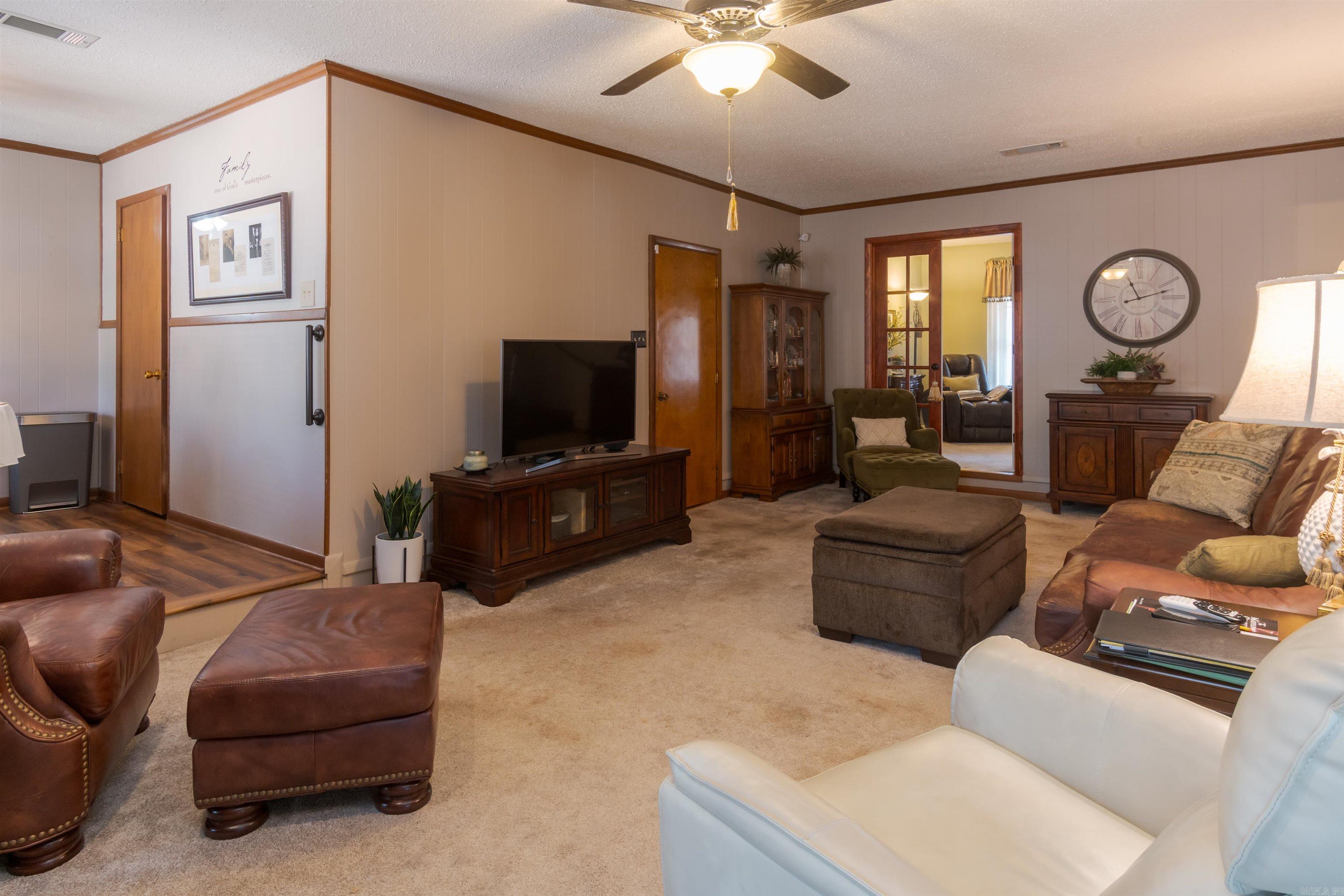 INDIANHEAD LAKES EST - Residential