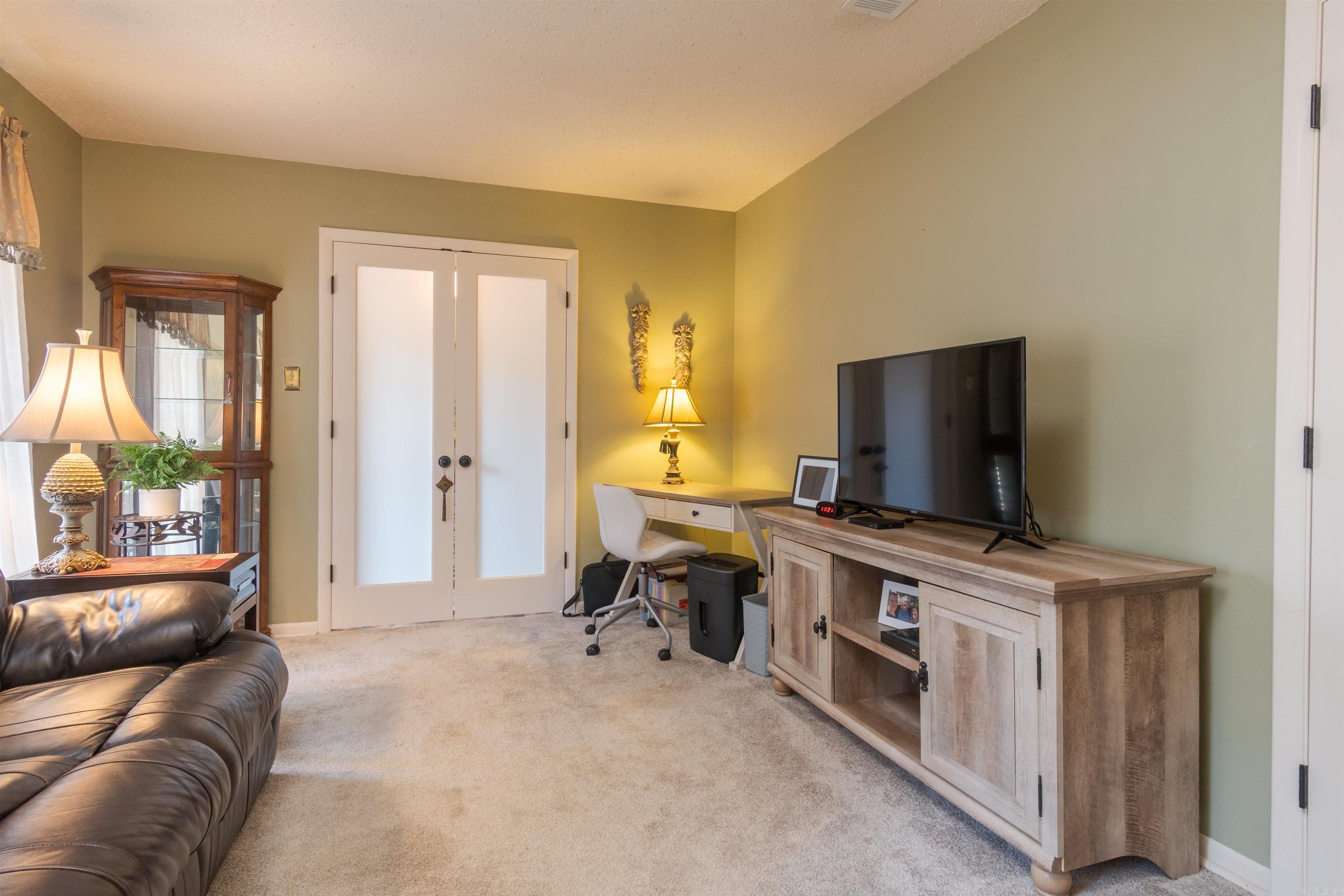 INDIANHEAD LAKES EST - Residential