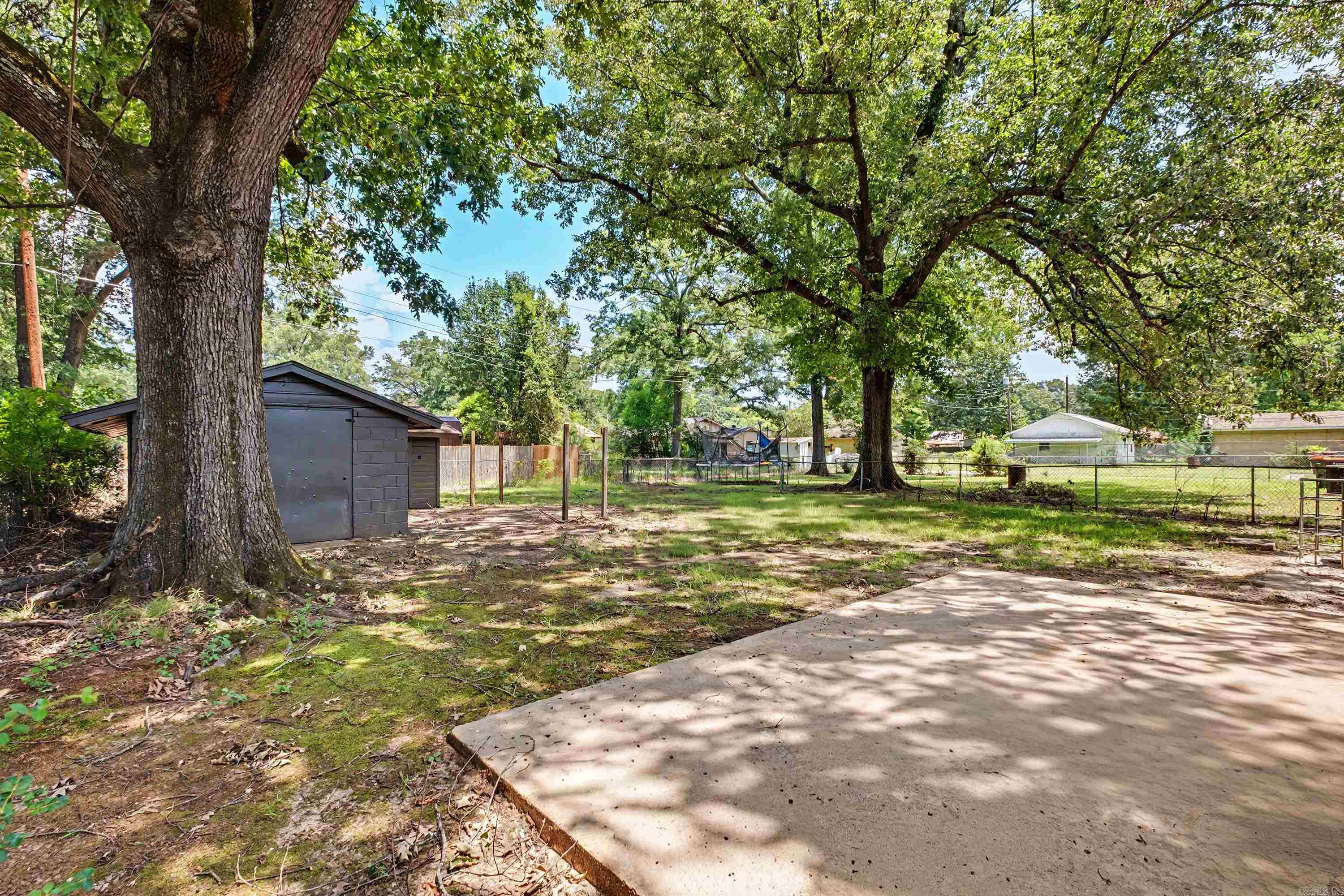 SENYARD FRED ADD - Residential