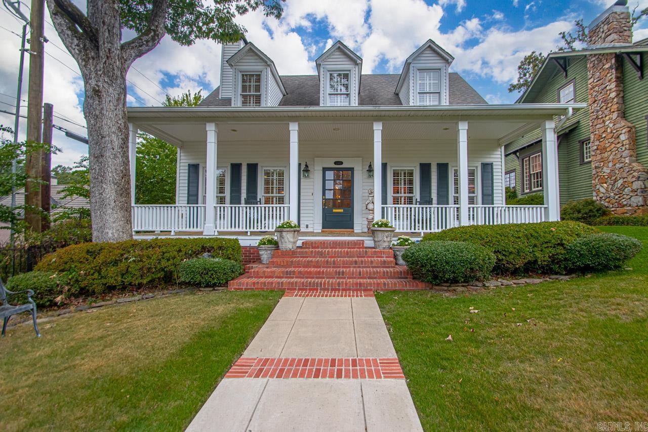 COUNTRY CLUB HGTS - Residential