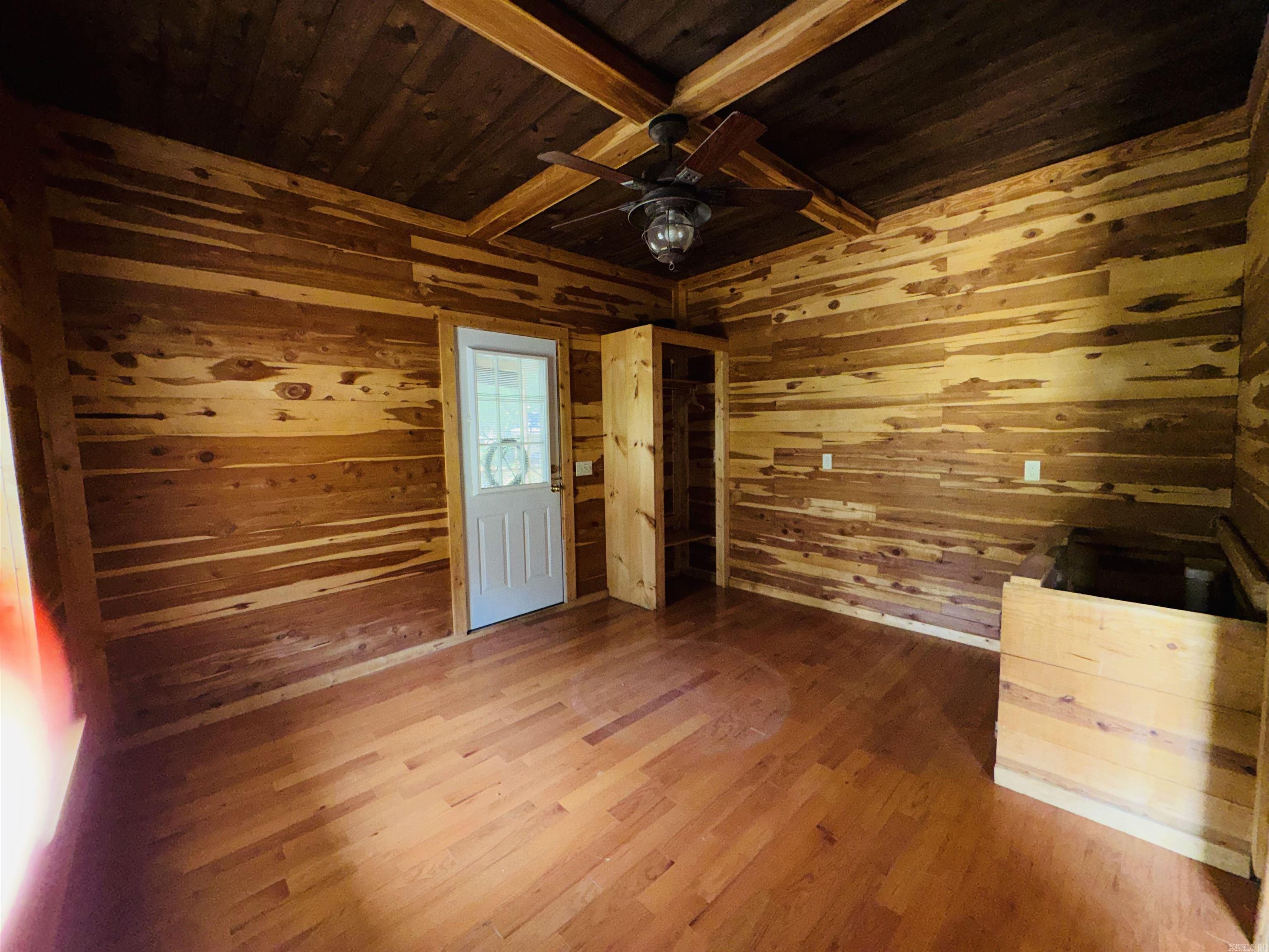 WHITEWATER - Residential