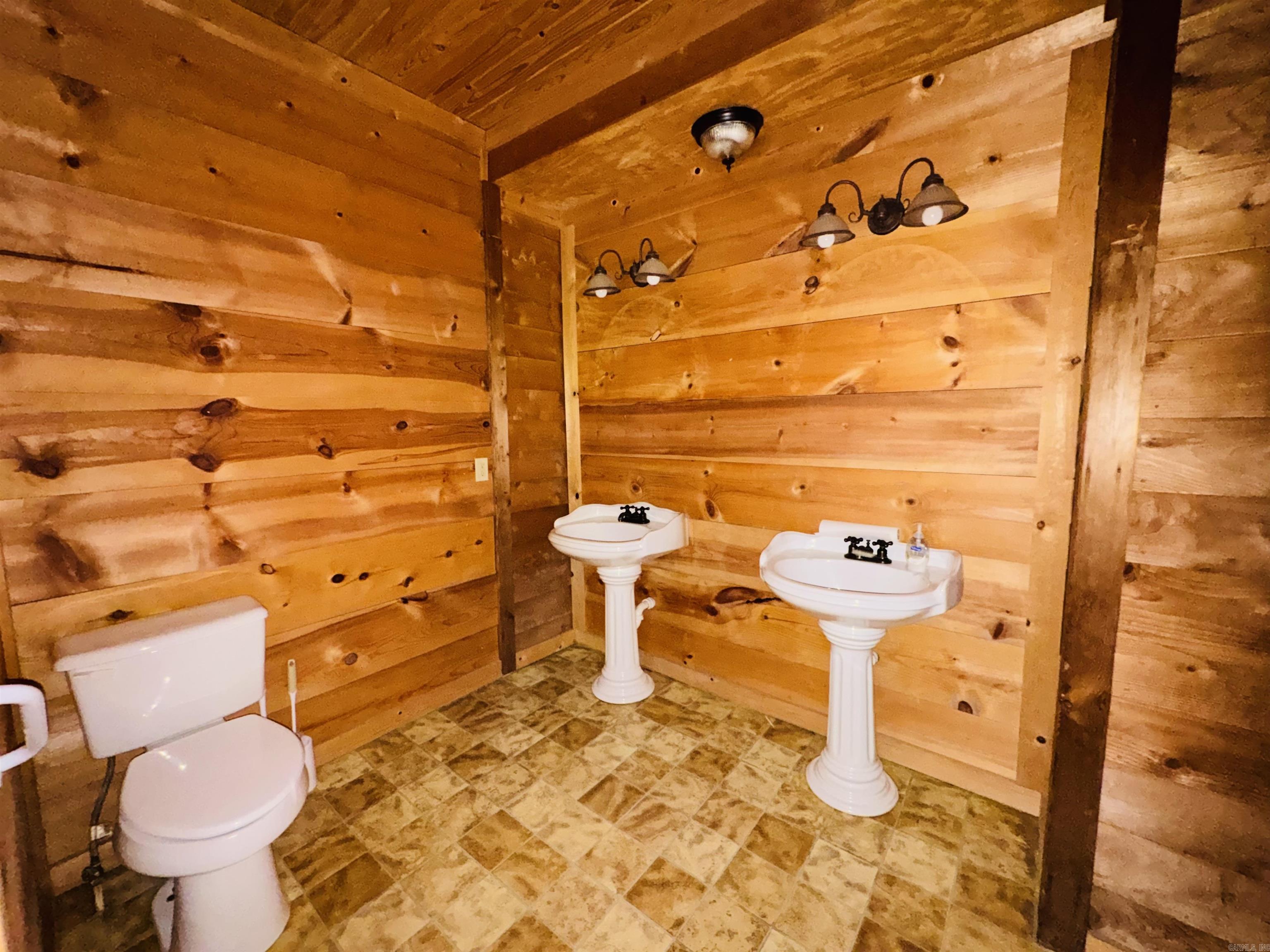 WHITEWATER - Residential
