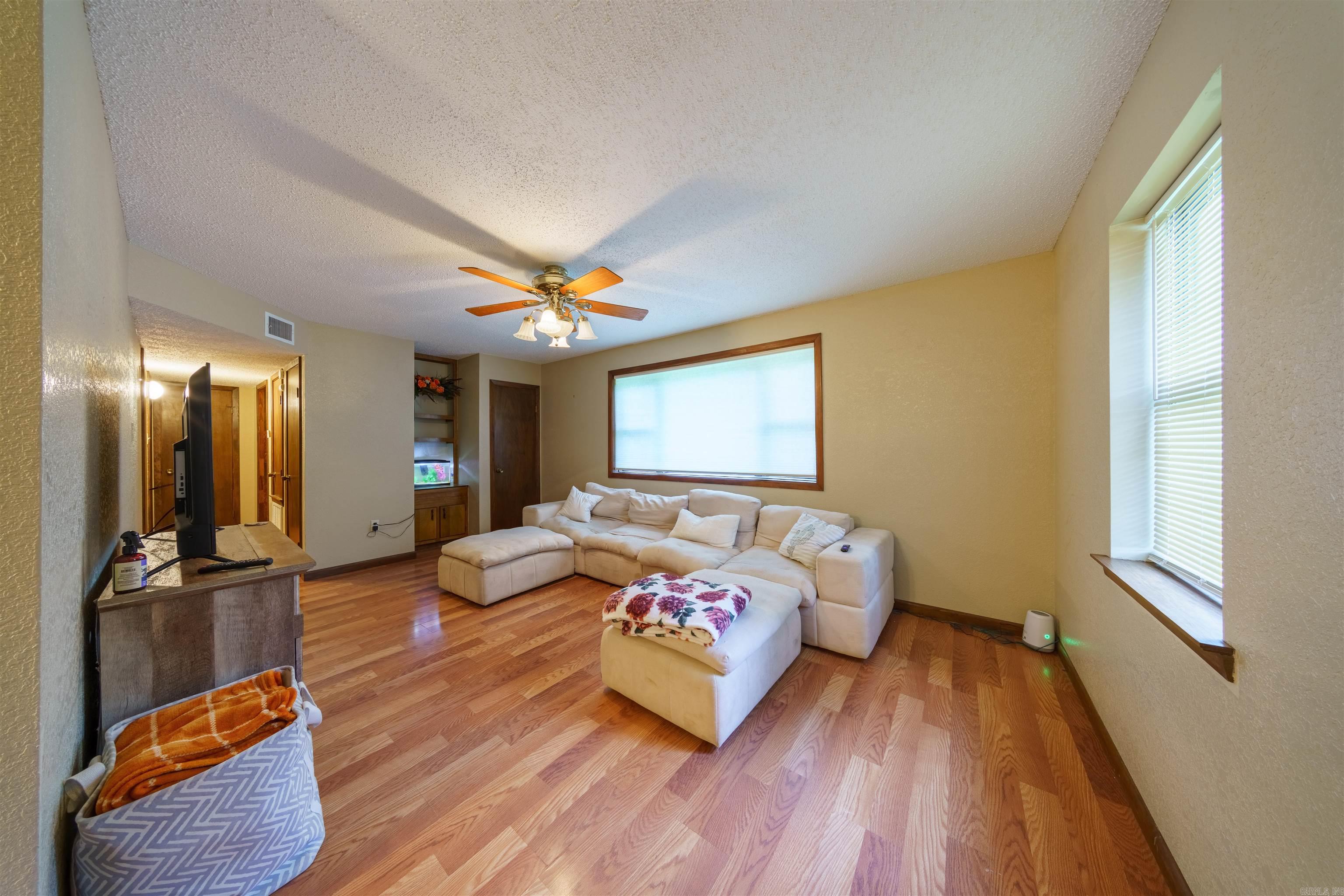 Towering Oaks - Residential