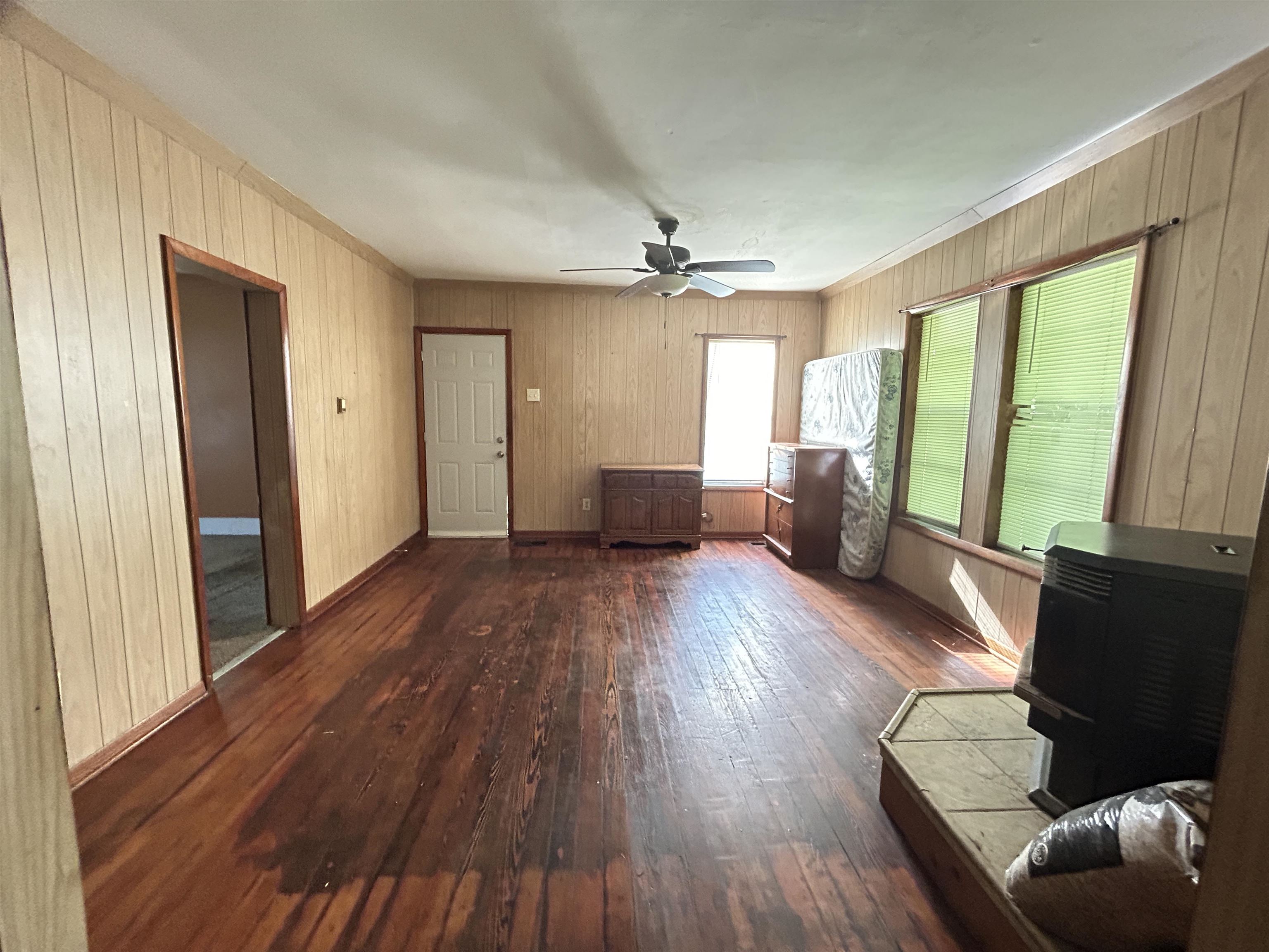 Metes & Bounds - Commercial Sale