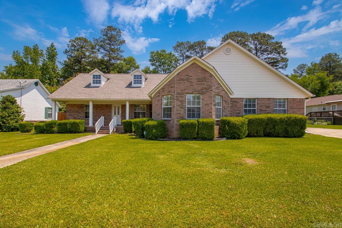 ROYAL OAKS - Residential