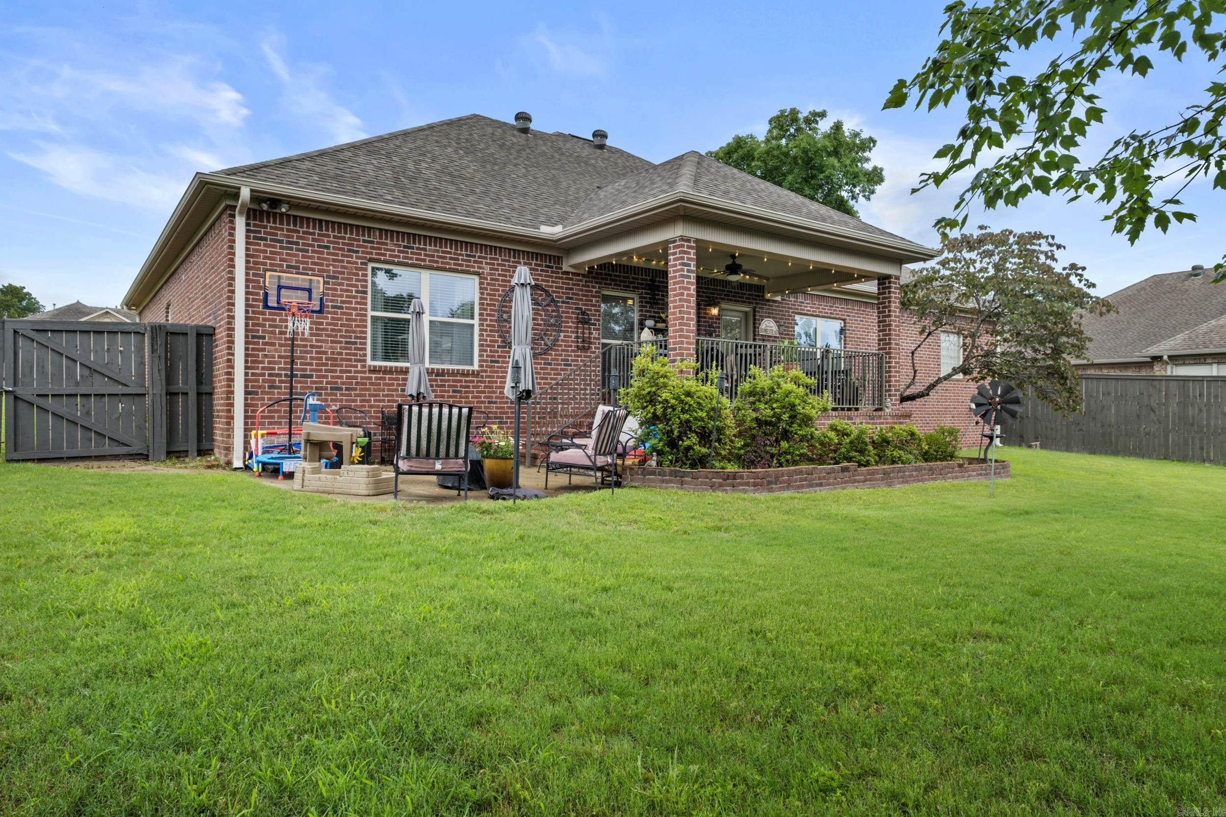 MILLERS CROSSING - Residential