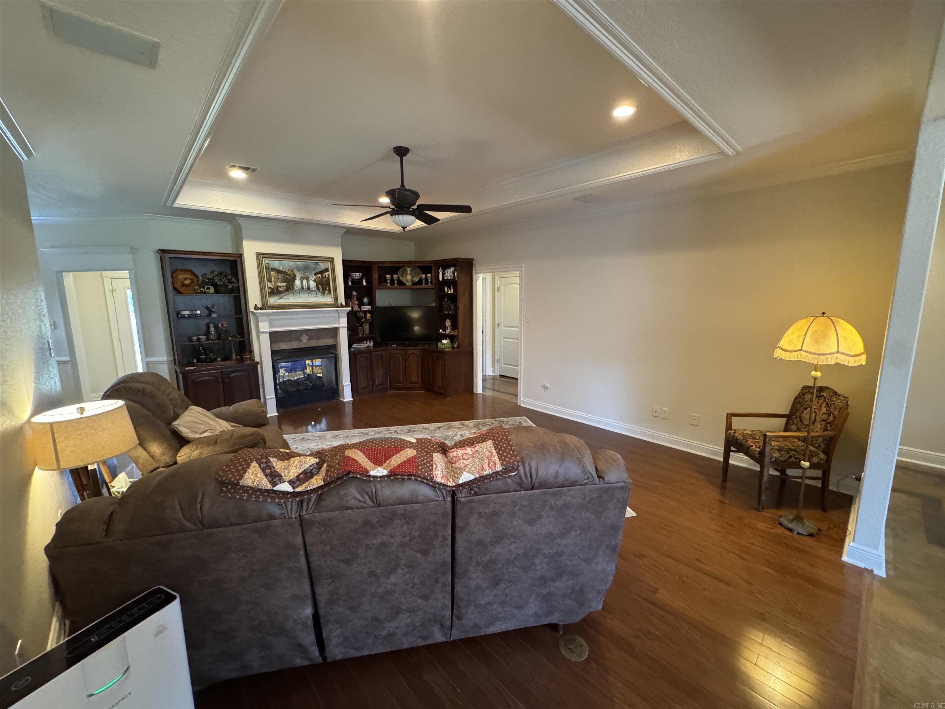 MILLERS CROSSING - Residential