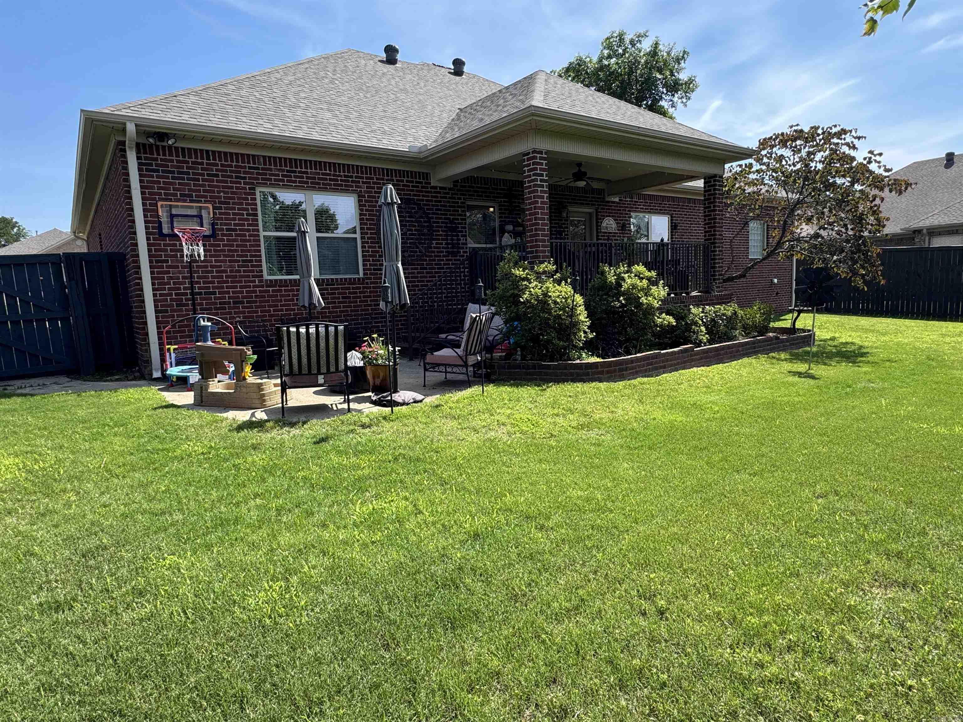 MILLERS CROSSING - Residential
