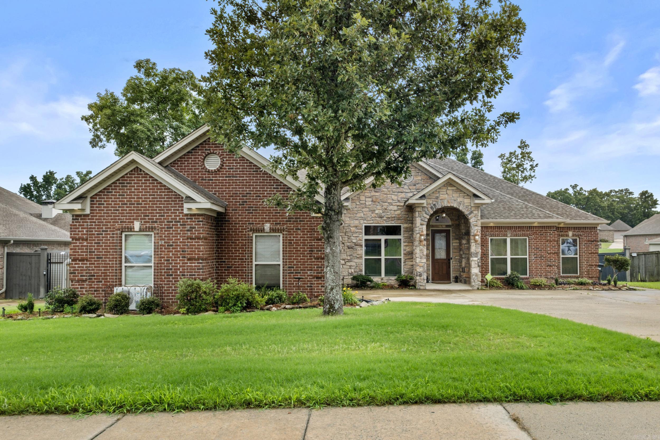 MILLERS CROSSING - Residential