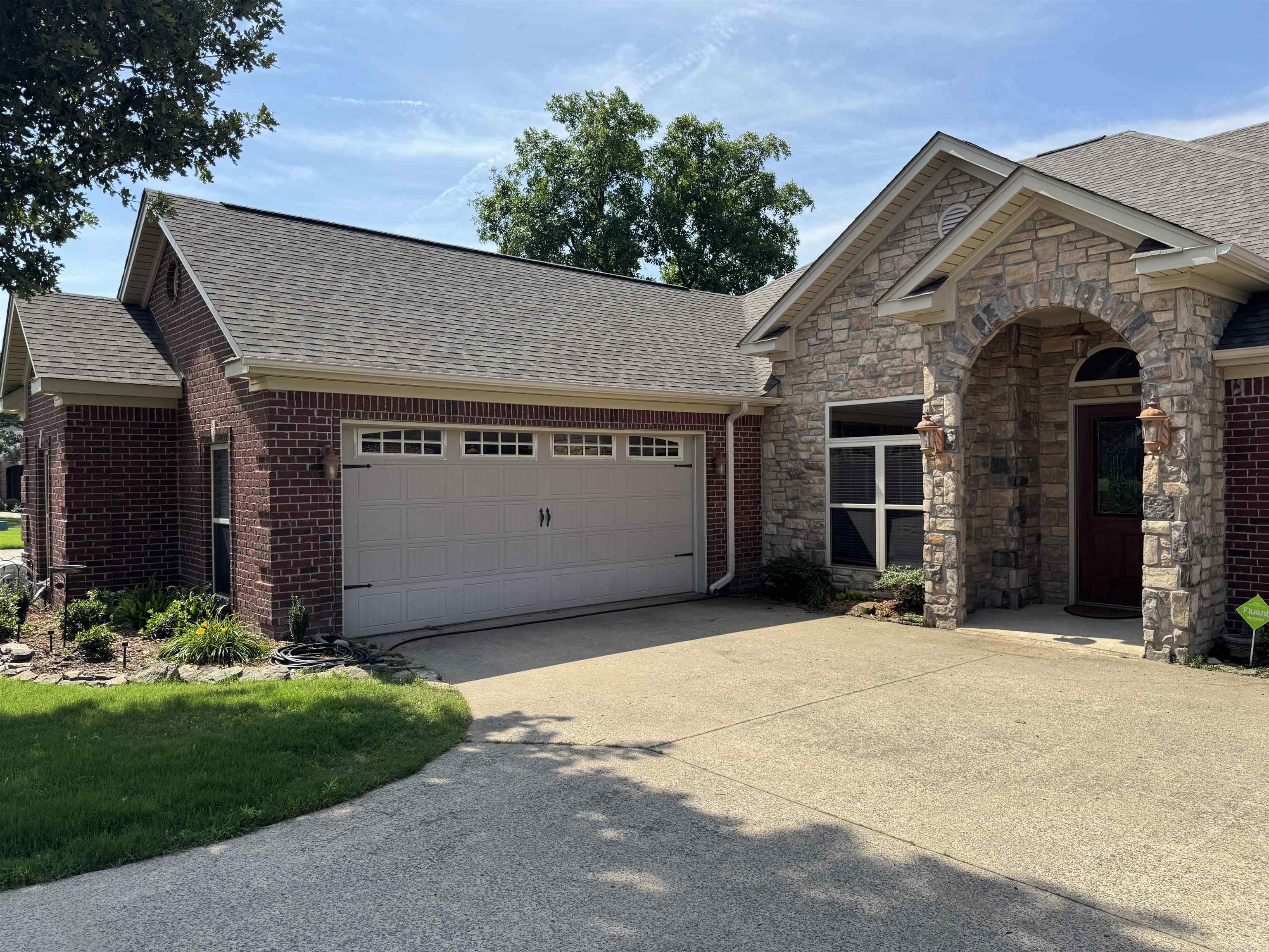 MILLERS CROSSING - Residential