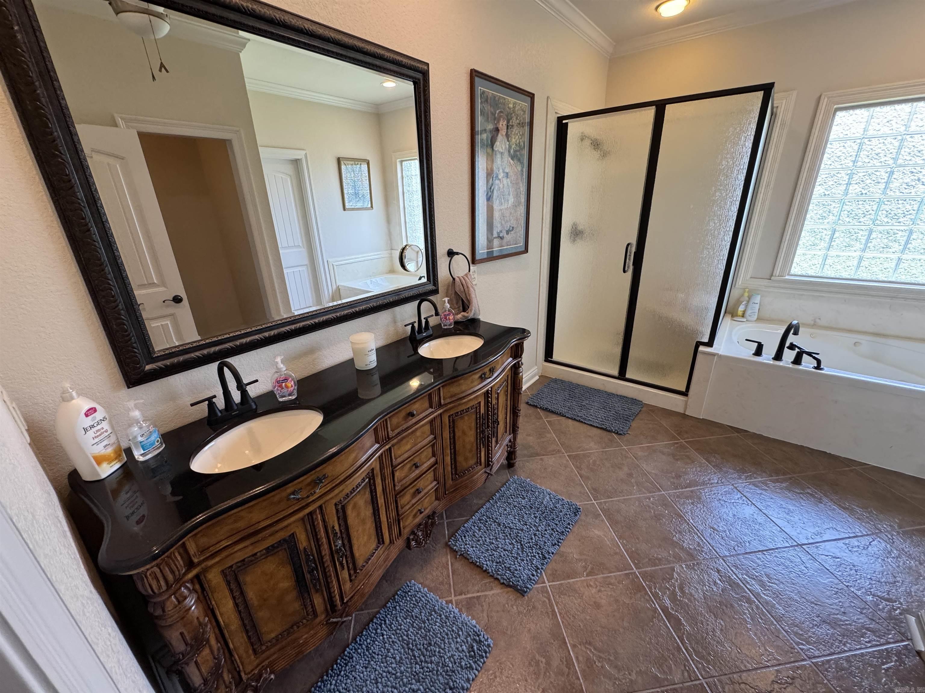 MILLERS CROSSING - Residential